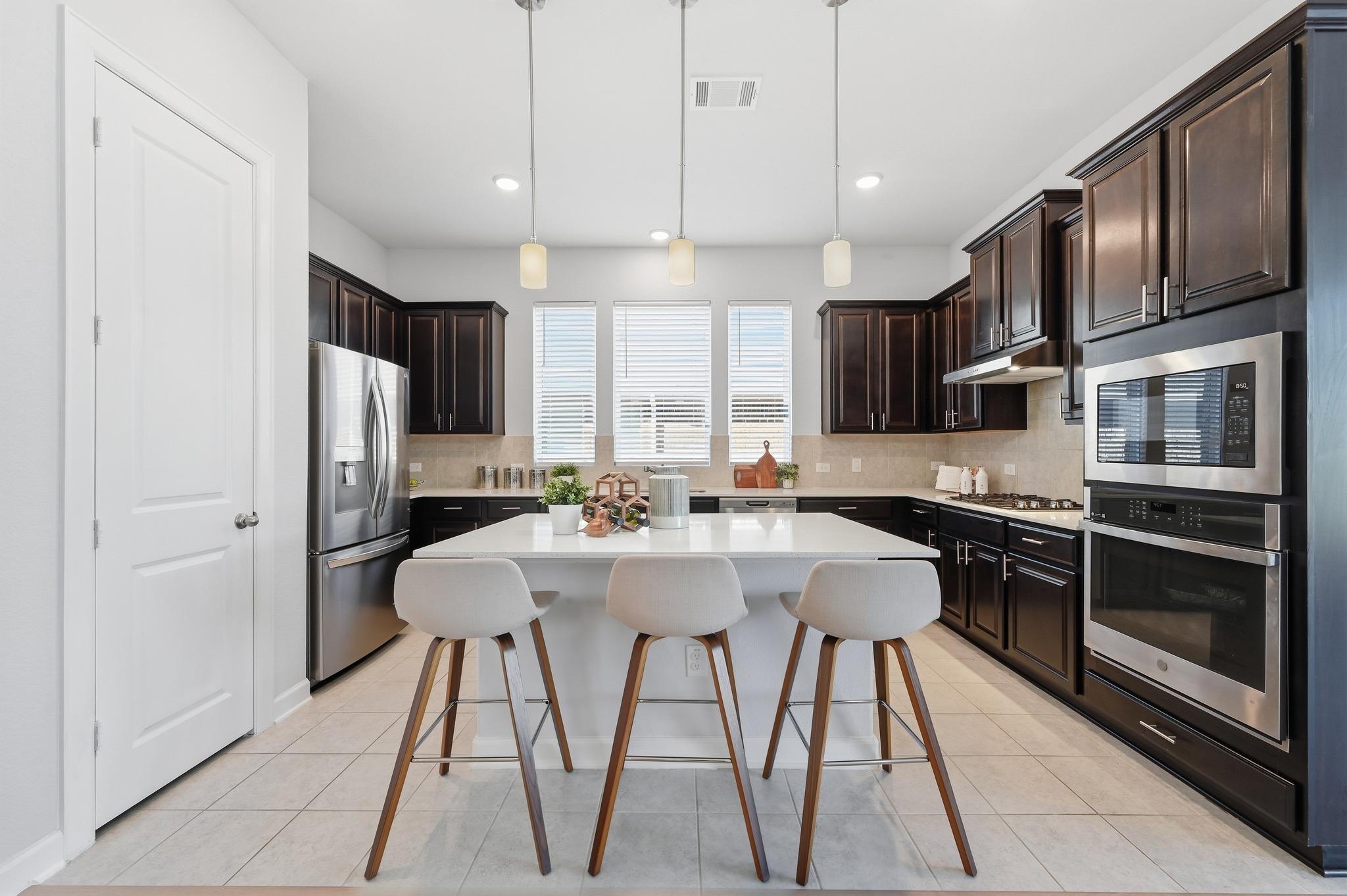 176 Wild Pecan Loop, Buda, TX 78610