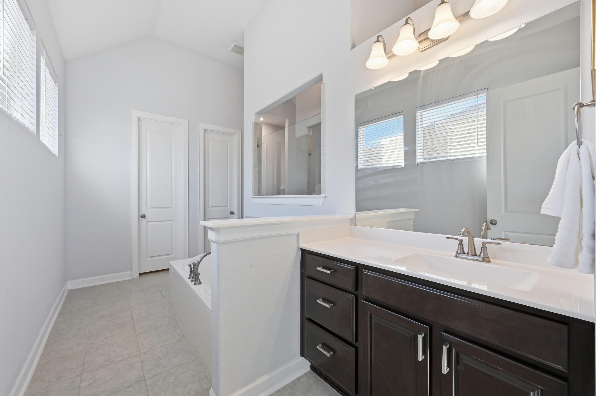 176 Wild Pecan Loop, Buda, TX 78610