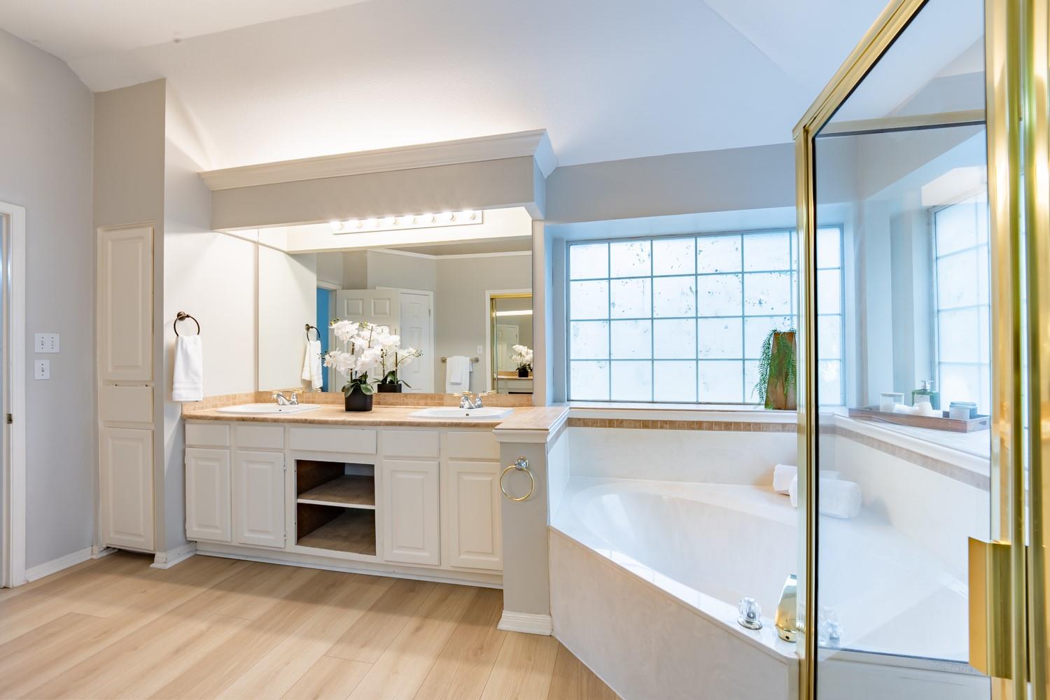 12604 Oro Valley Cv, Austin, TX 78729