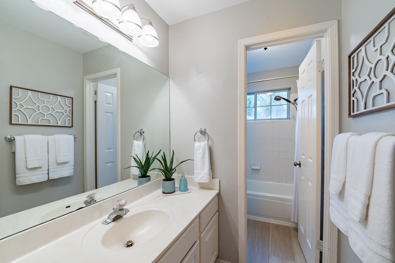 12604 Oro Valley Cv, Austin, TX 78729