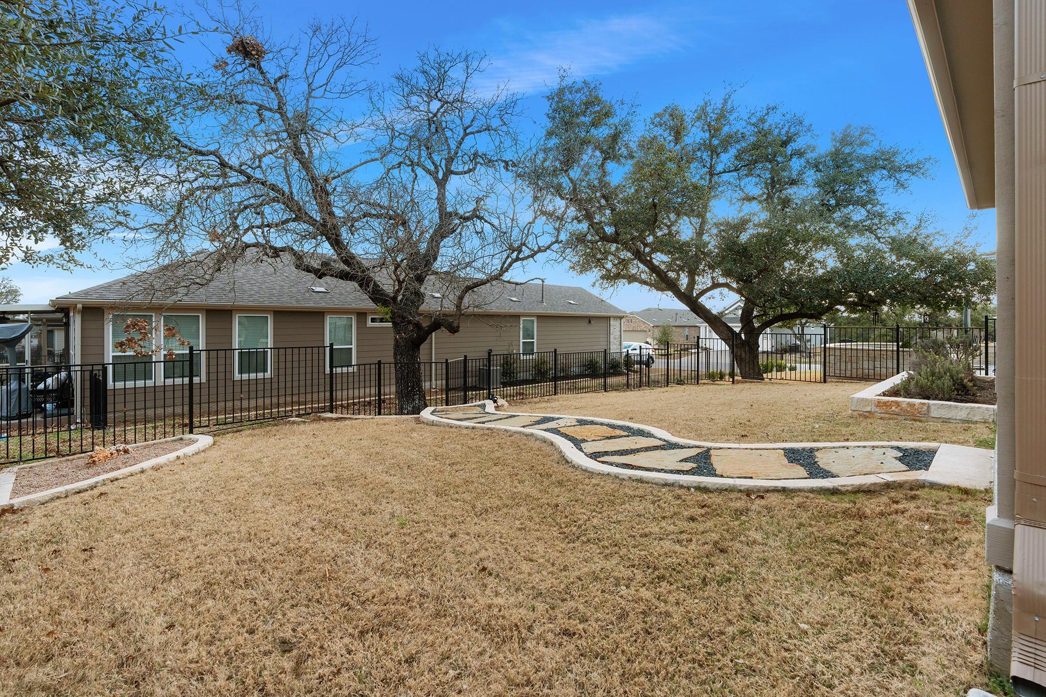 703 Saratoga Ln, Georgetown, TX 78633