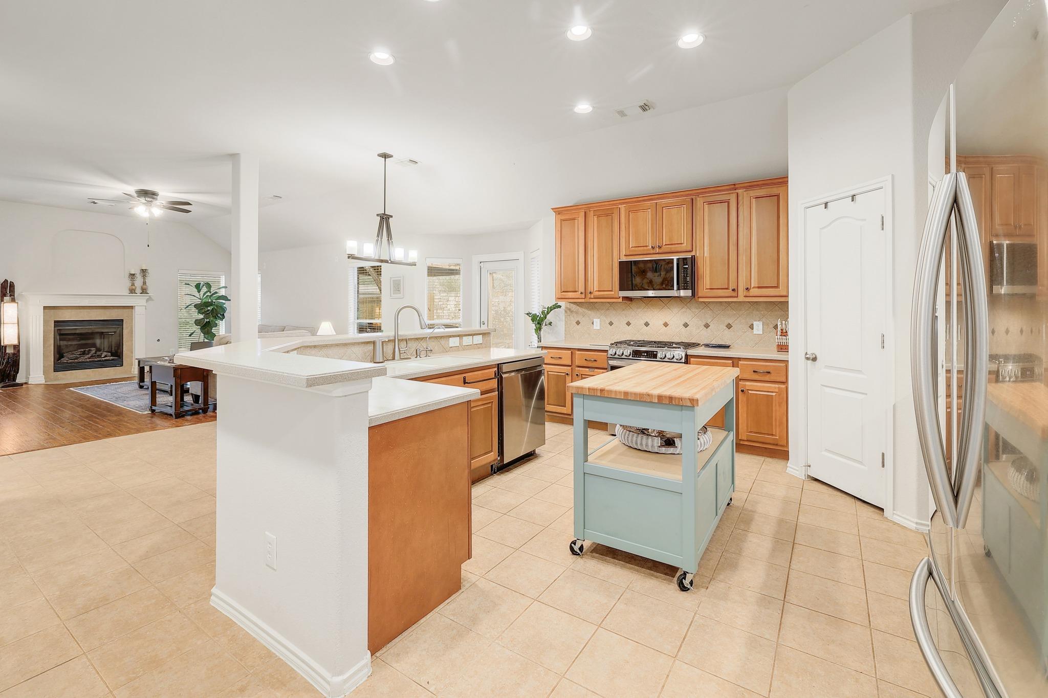 3802 Azur Ln, Round Rock, TX 78681