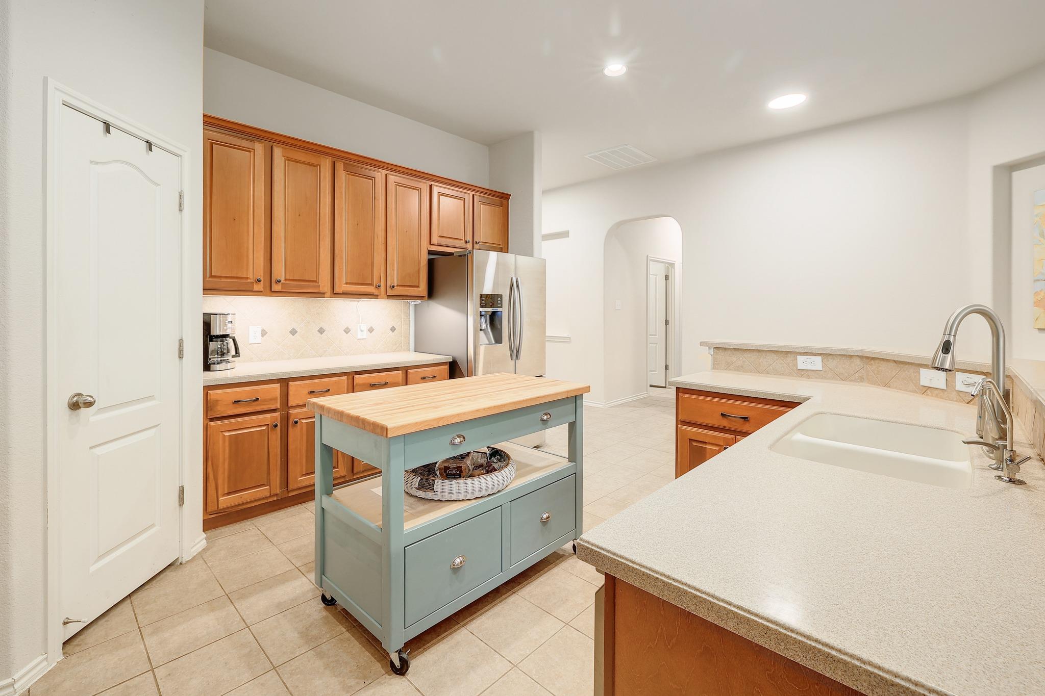 3802 Azur Ln, Round Rock, TX 78681