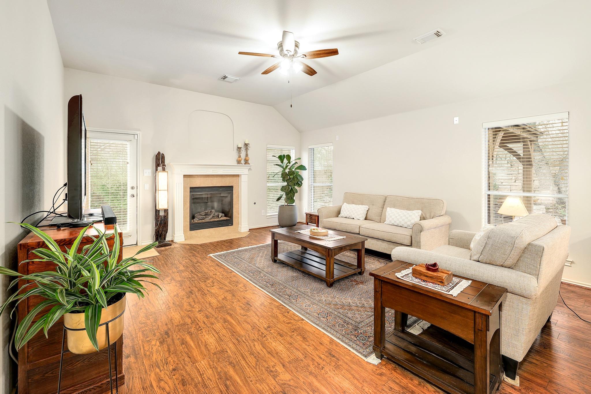 3802 Azur Ln, Round Rock, TX 78681