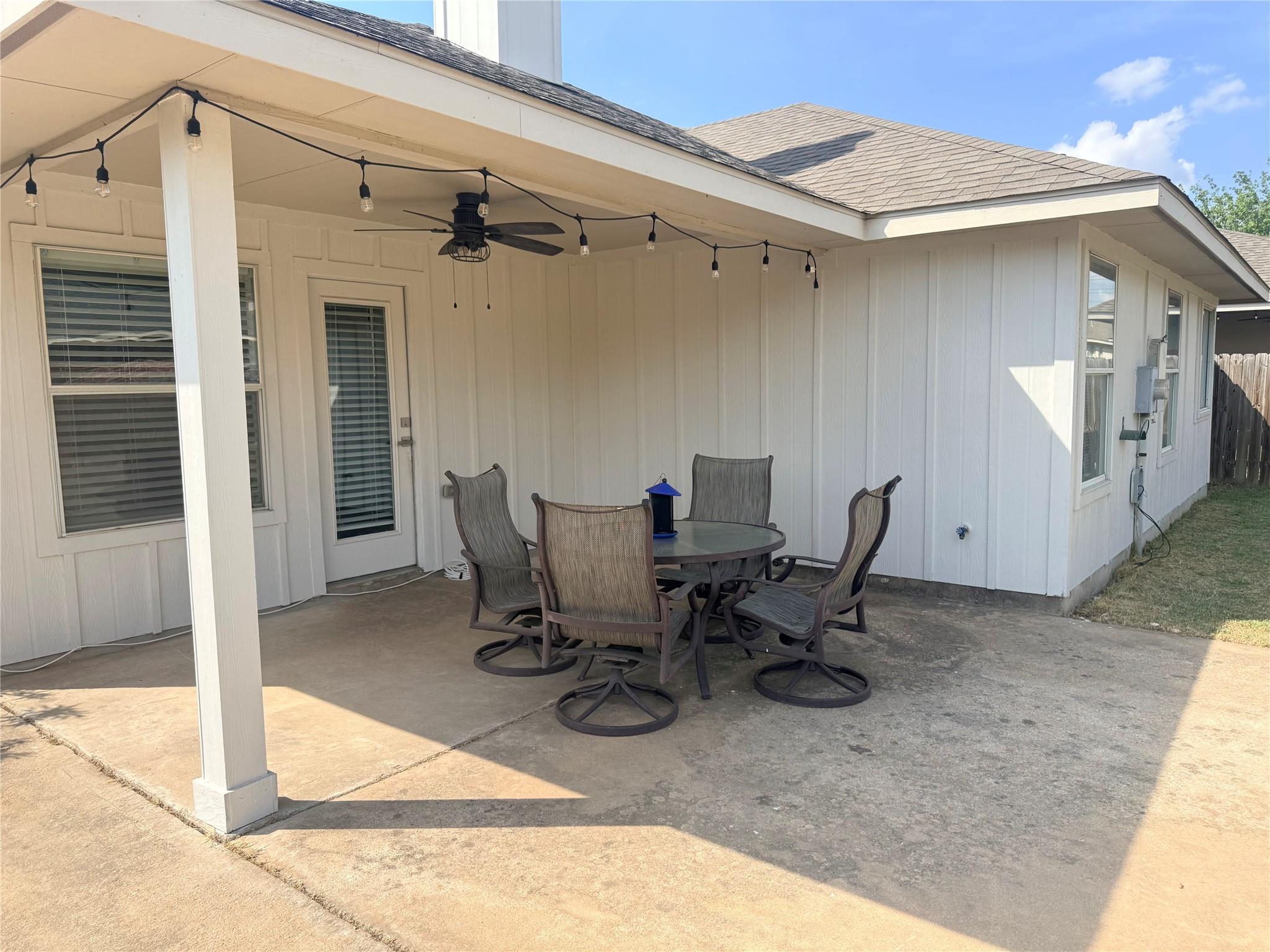 428 River Crossing Trl, Round Rock, TX 78665