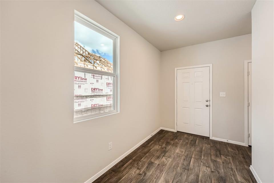 141 Bluestem Dr, Elgin, TX 78621