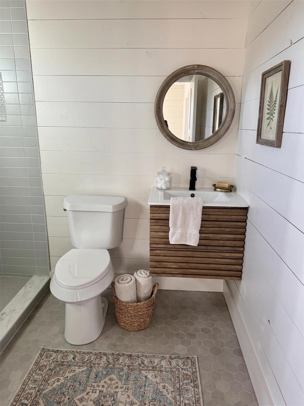 502 Upton Ave, Schulenburg, TX 78956