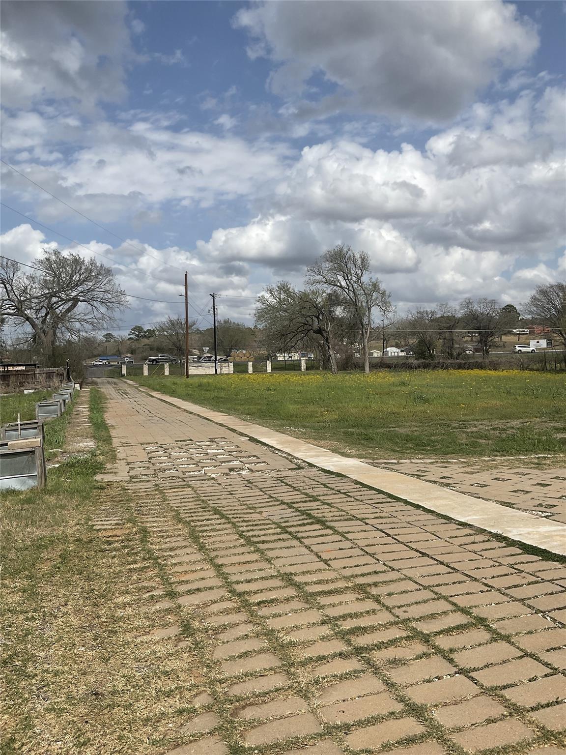 1225 W Highway 71 Highway W, Smithville, TX 78957