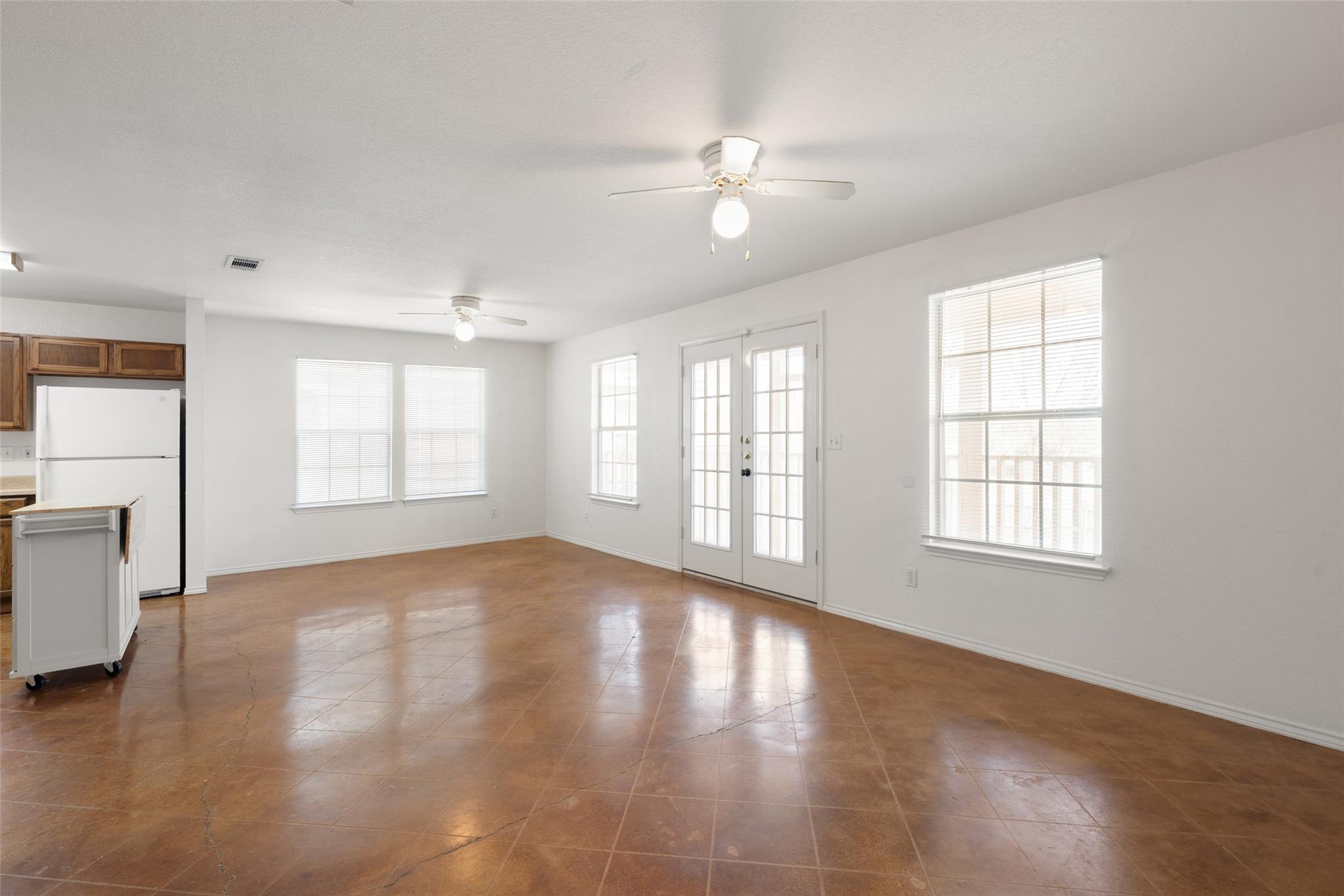 1225 Hilltop Dr, San Marcos, TX 78666