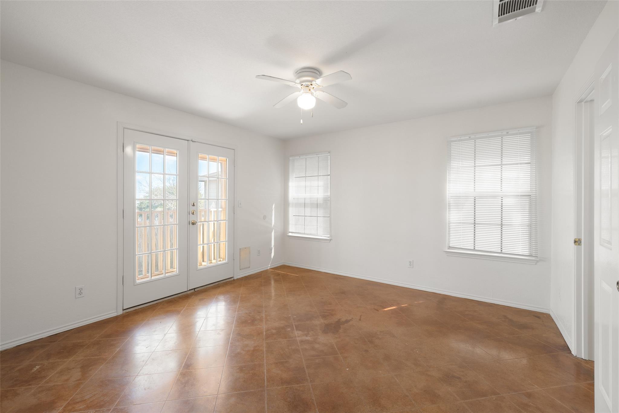 1225 Hilltop Dr, San Marcos, TX 78666