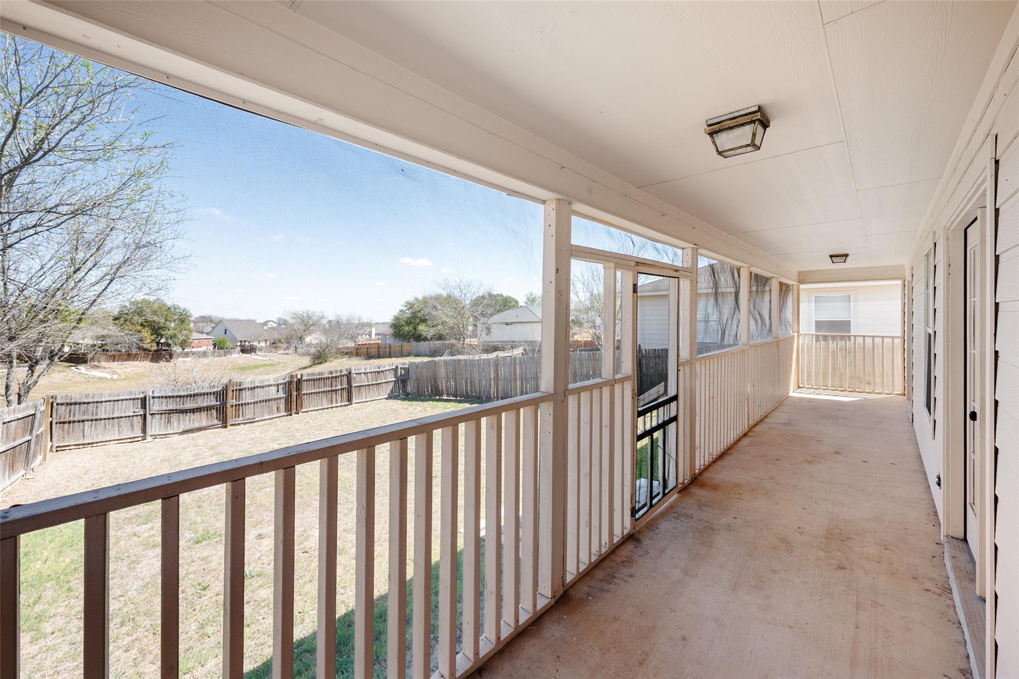 1225 Hilltop Dr, San Marcos, TX 78666