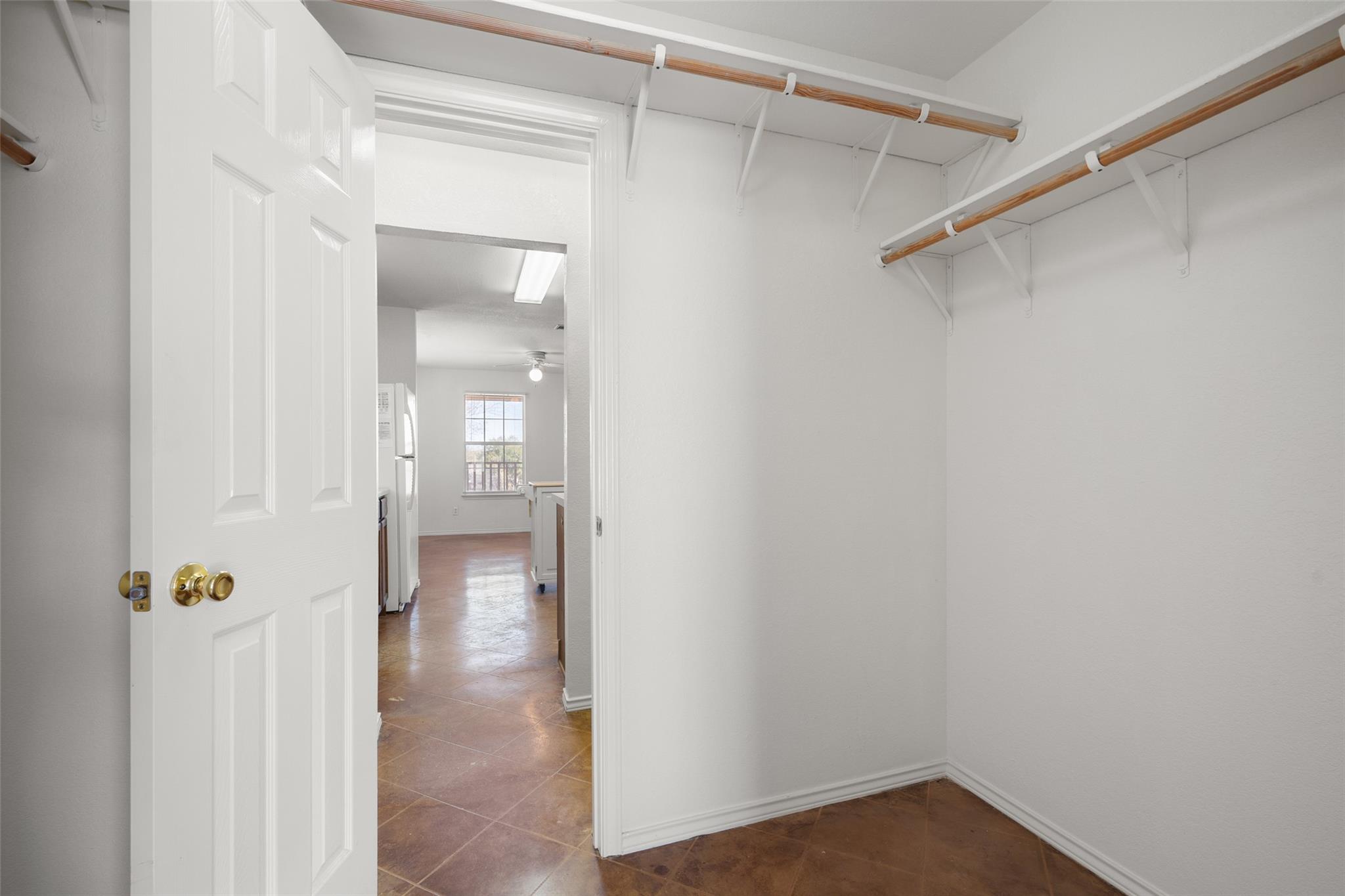 1225 Hilltop Dr, San Marcos, TX 78666