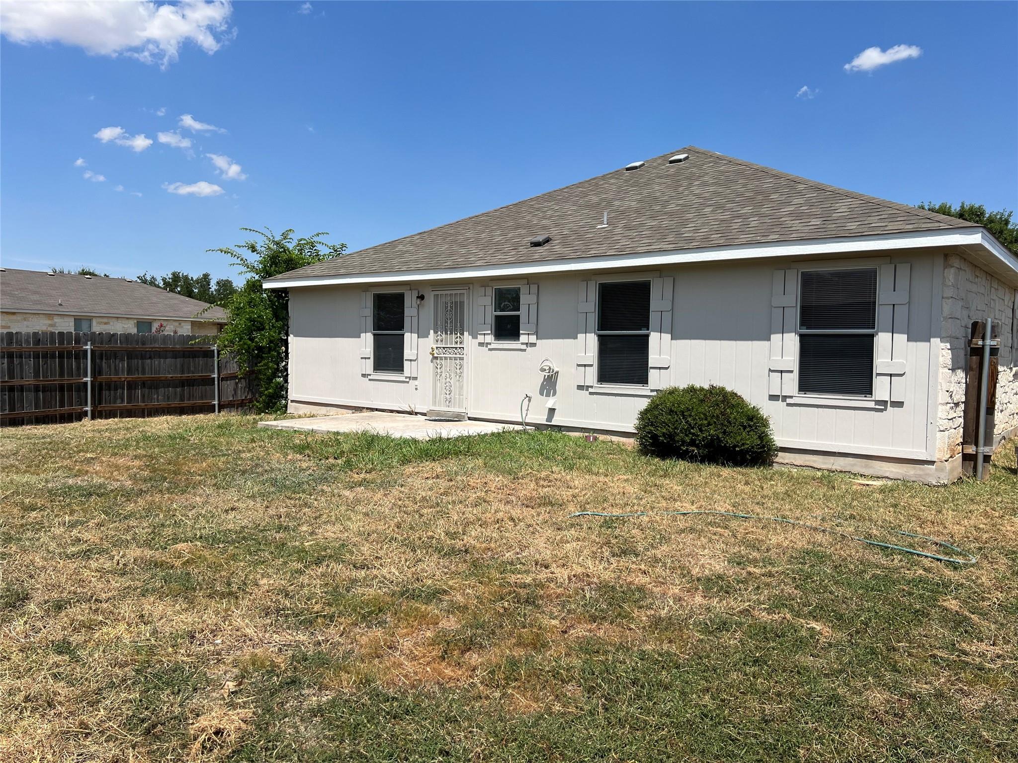 309 Decker Dr, Hutto, TX 78634