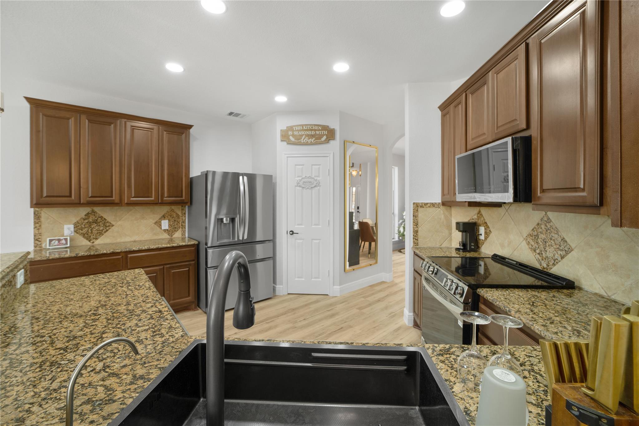 3032 Prairie Blf, Seguin, TX 78155