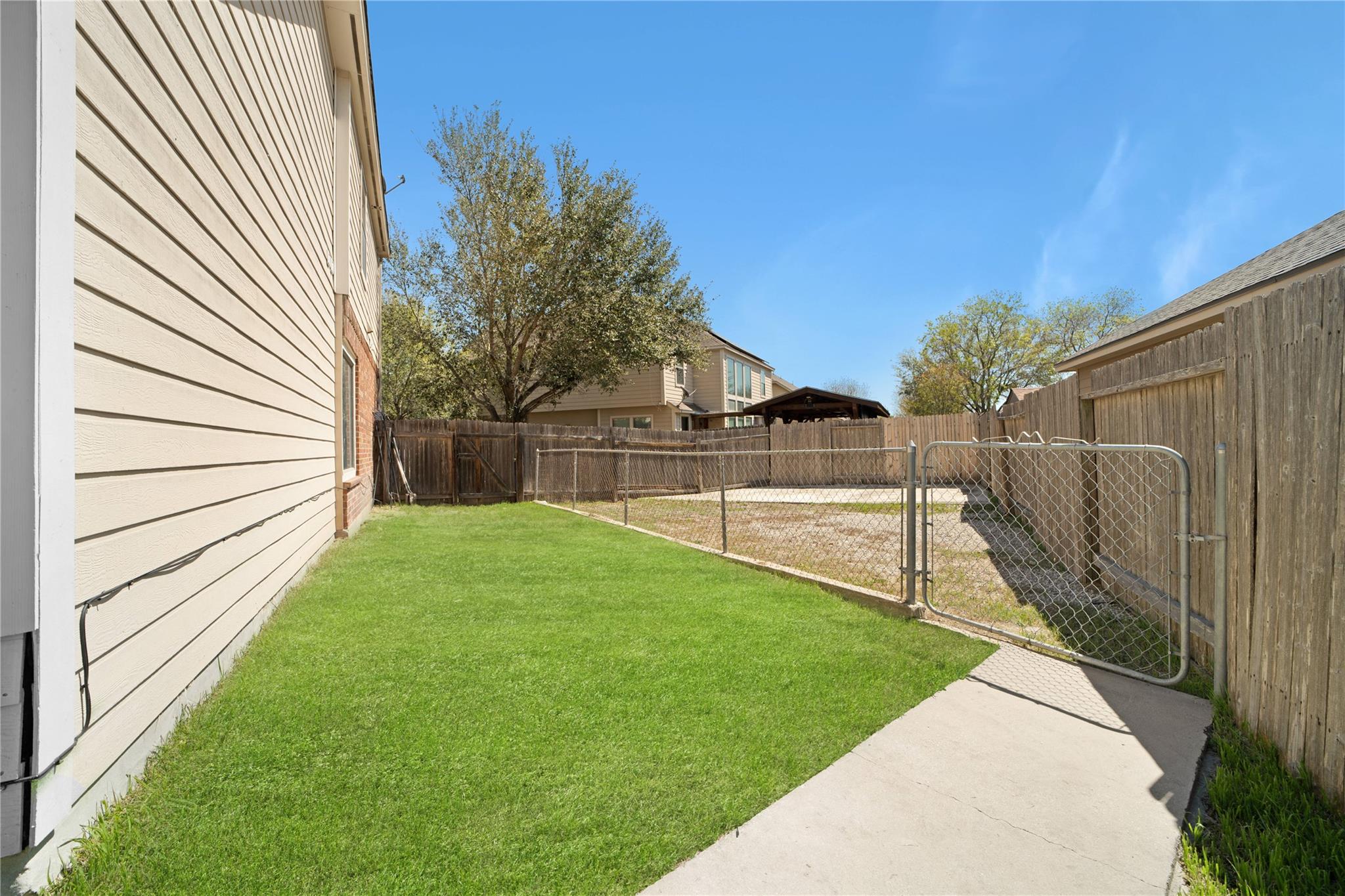3032 Prairie Blf, Seguin, TX 78155