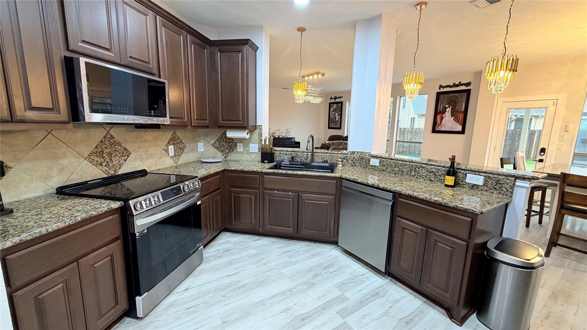 3032 Prairie Blf, Seguin, TX 78155