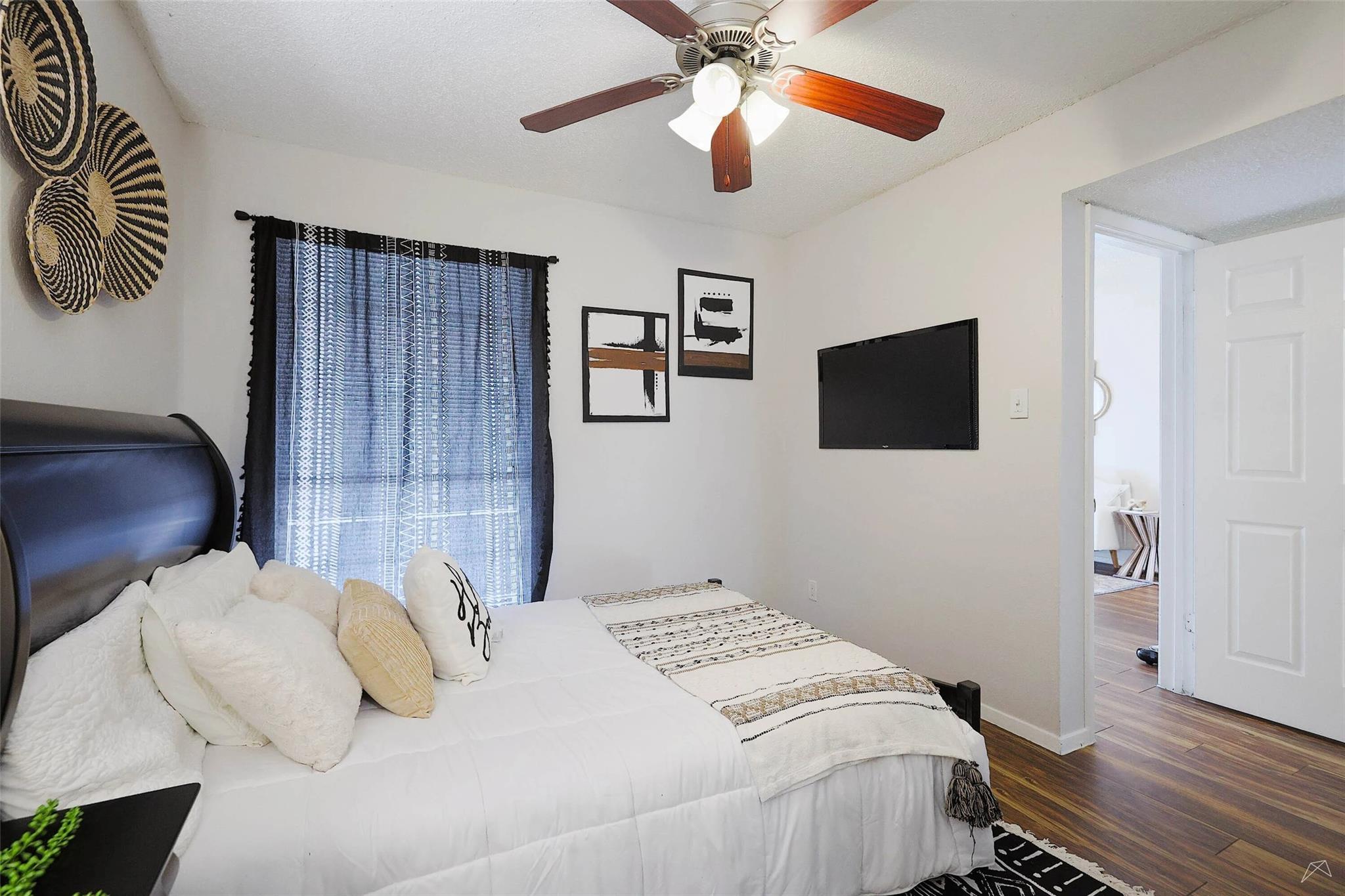 6808 S I-35 Frontage Rd # 111, Austin, TX 78745