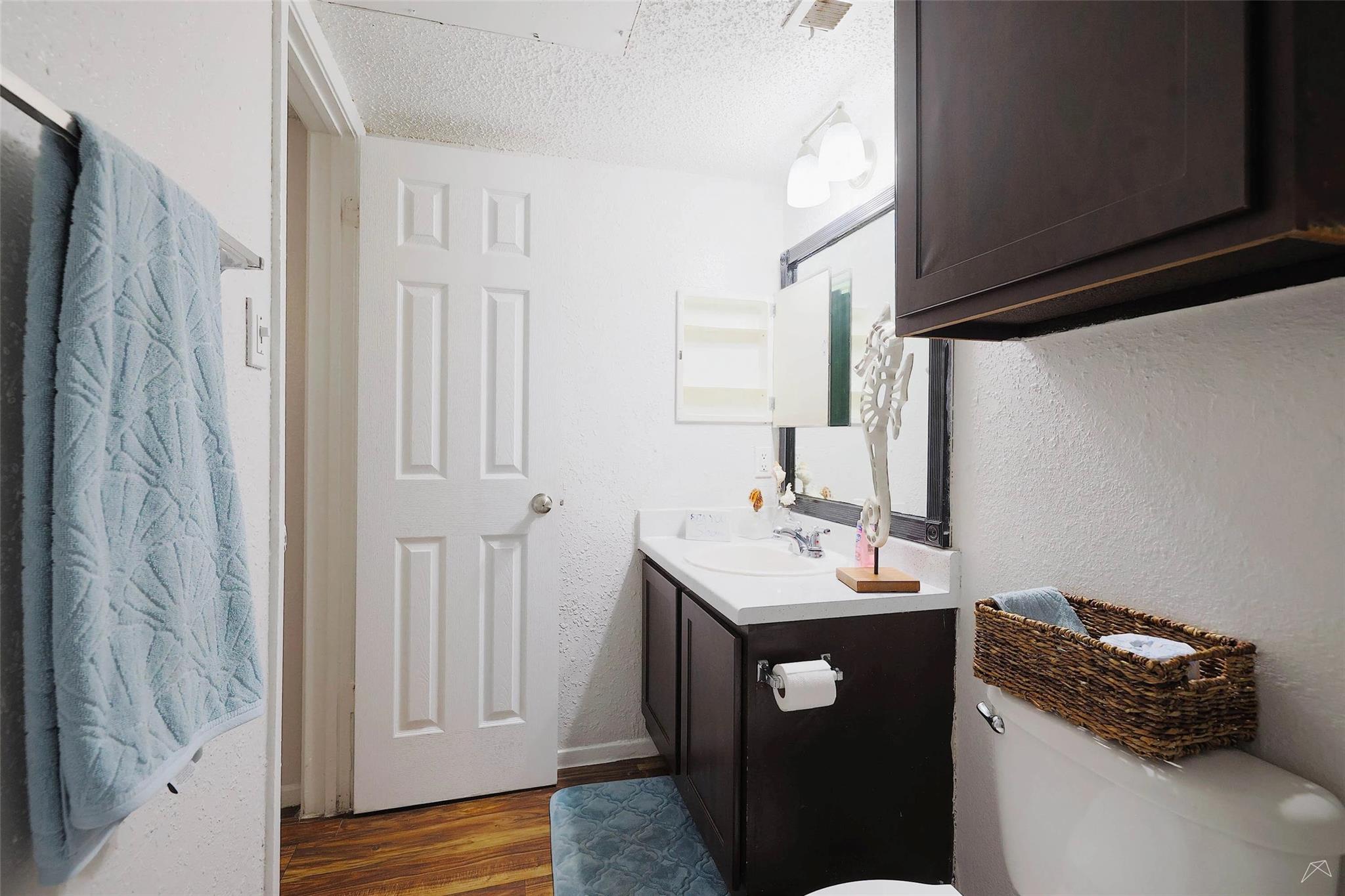 6808 S I-35 Frontage Rd # 111, Austin, TX 78745