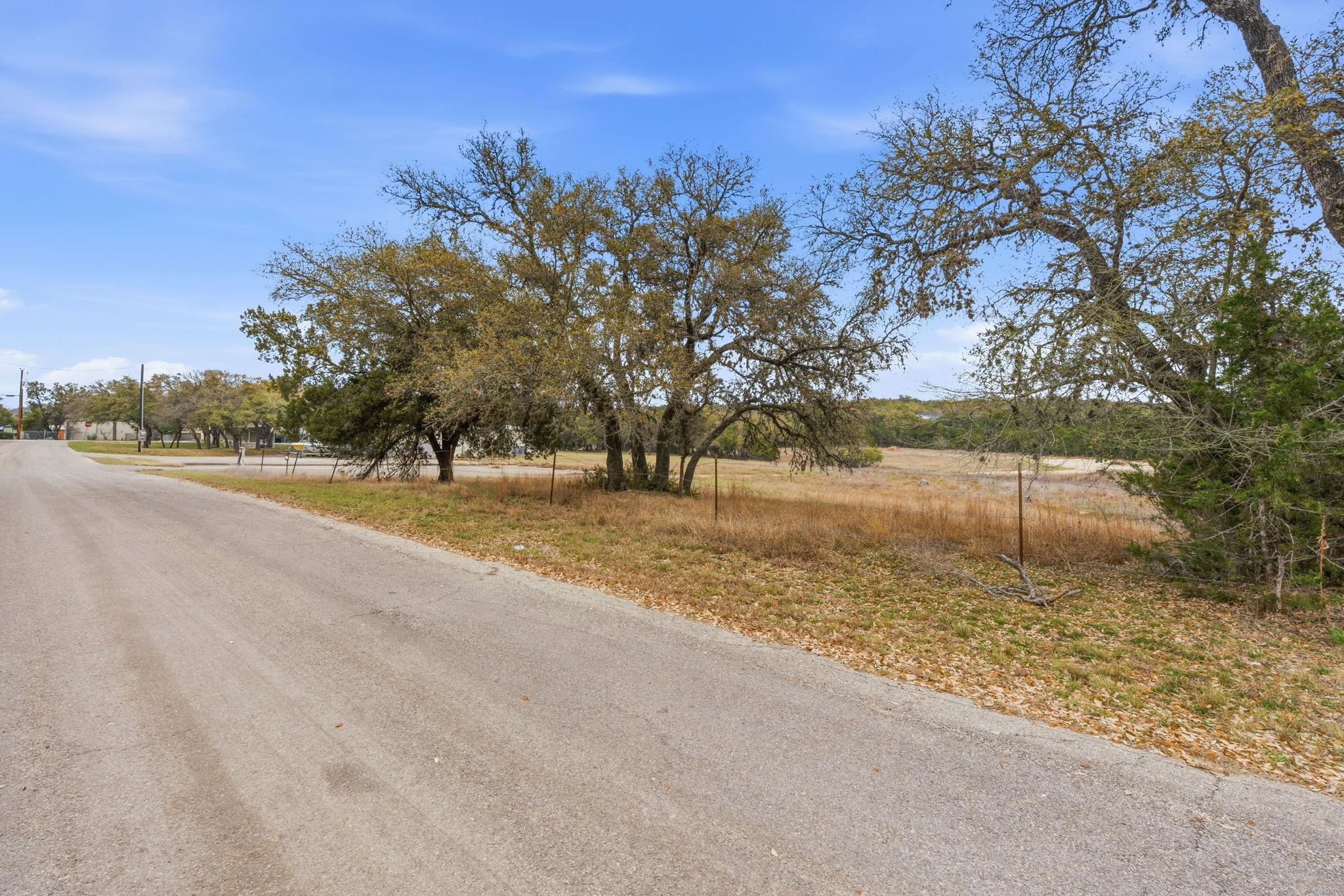 226 Lake Pettit Dr Dr, Canyon Lake, TX 78133