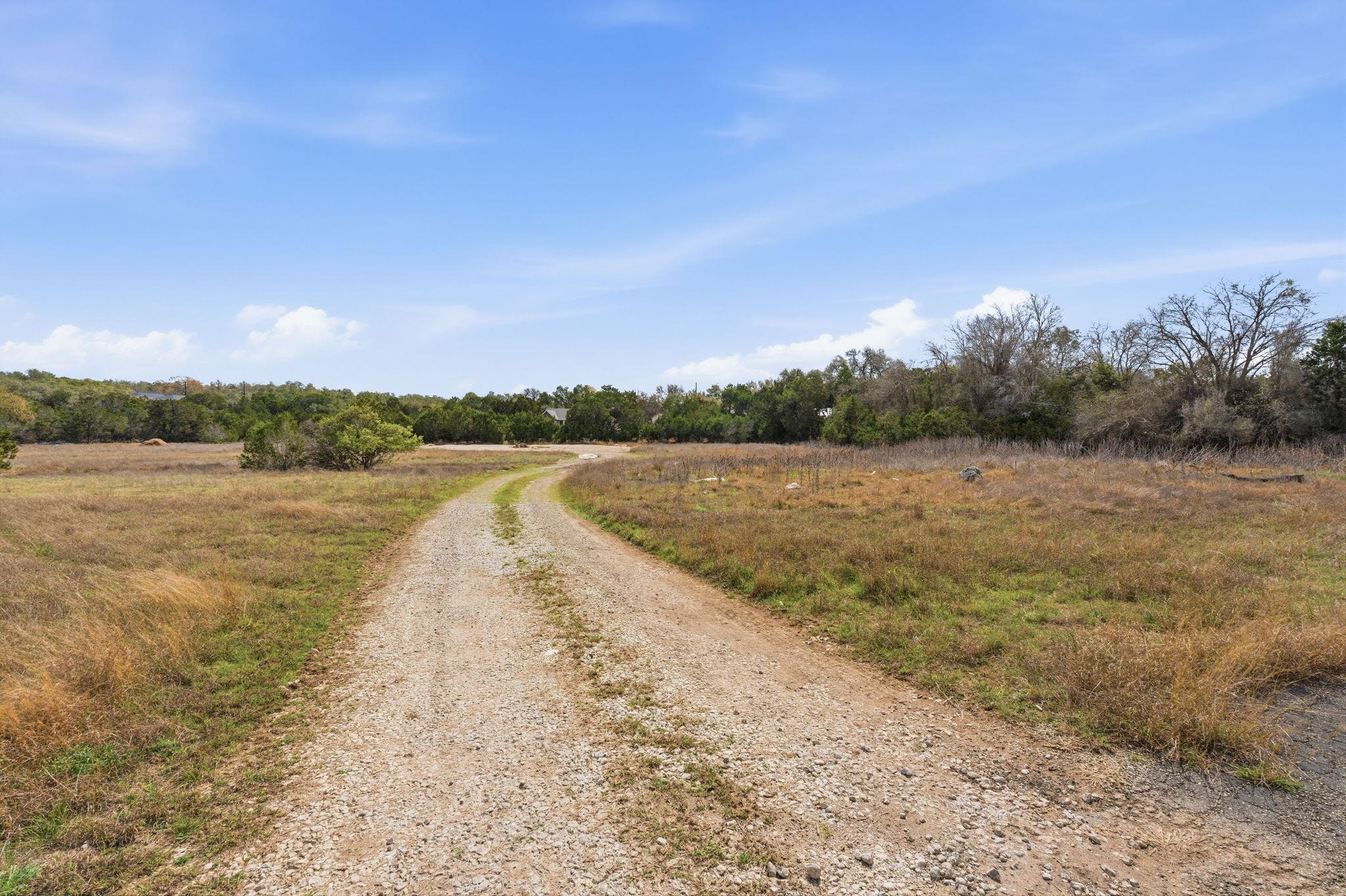 226 Lake Pettit Dr Dr, Canyon Lake, TX 78133