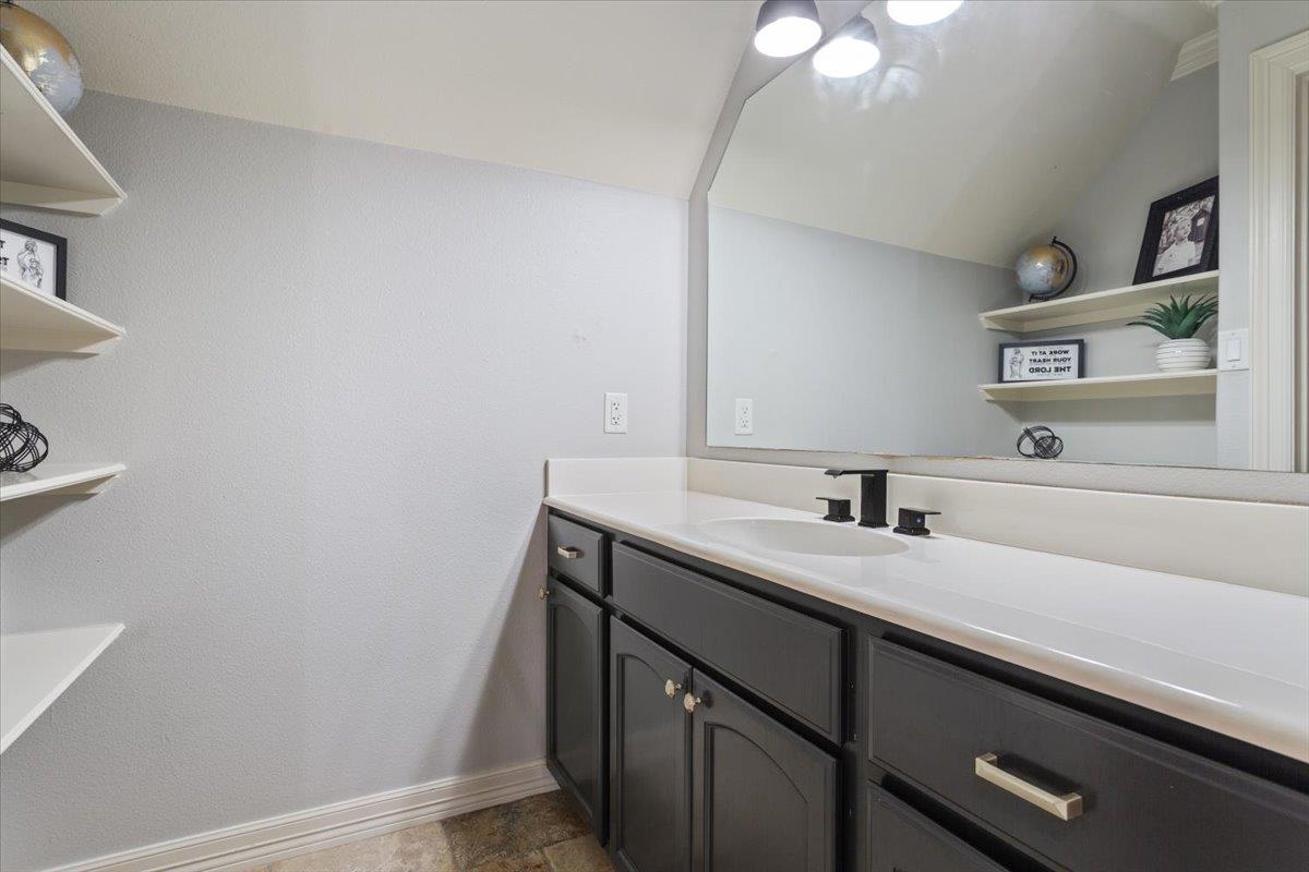 2205 High View Dr, Belton, TX 76513