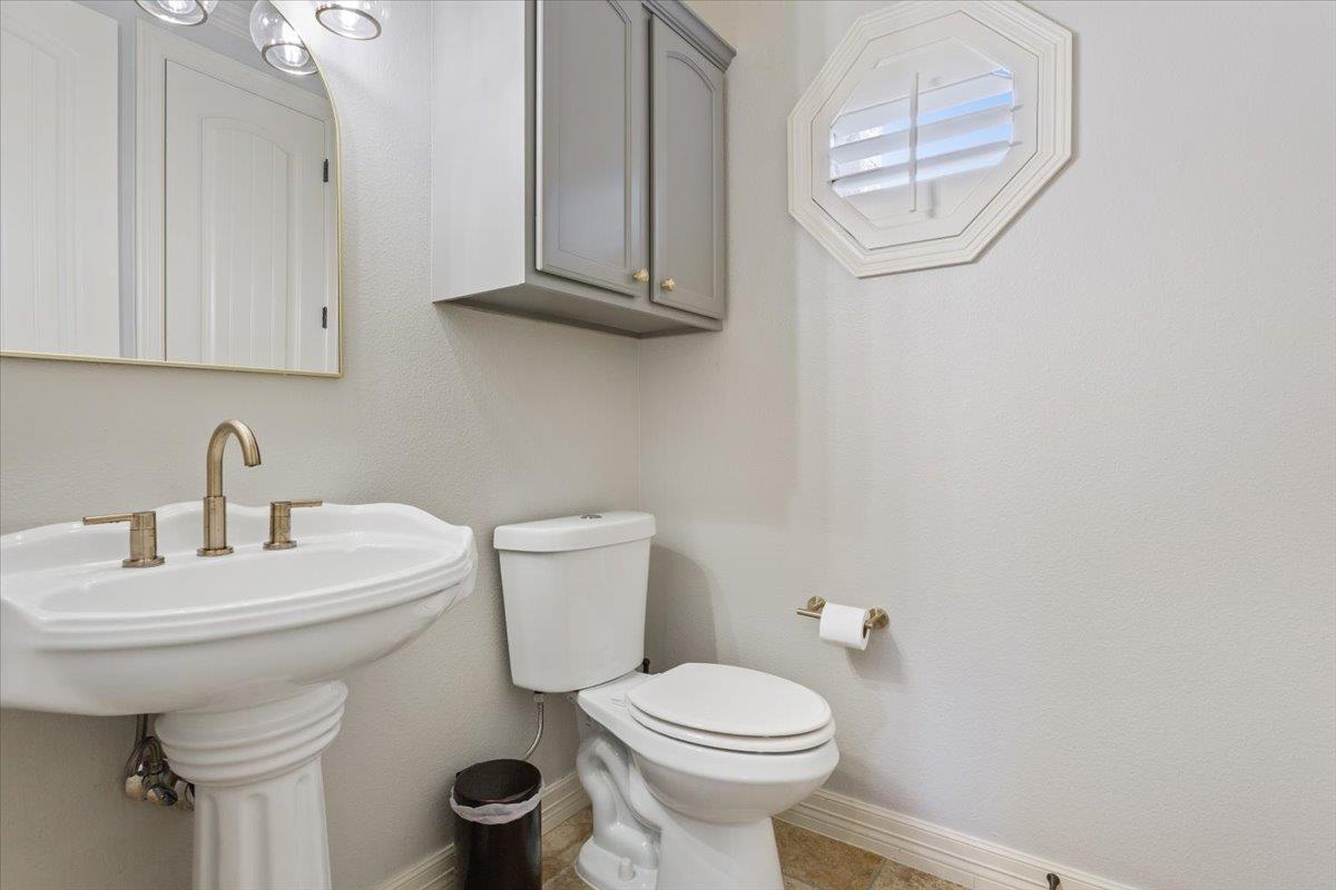 2205 High View Dr, Belton, TX 76513