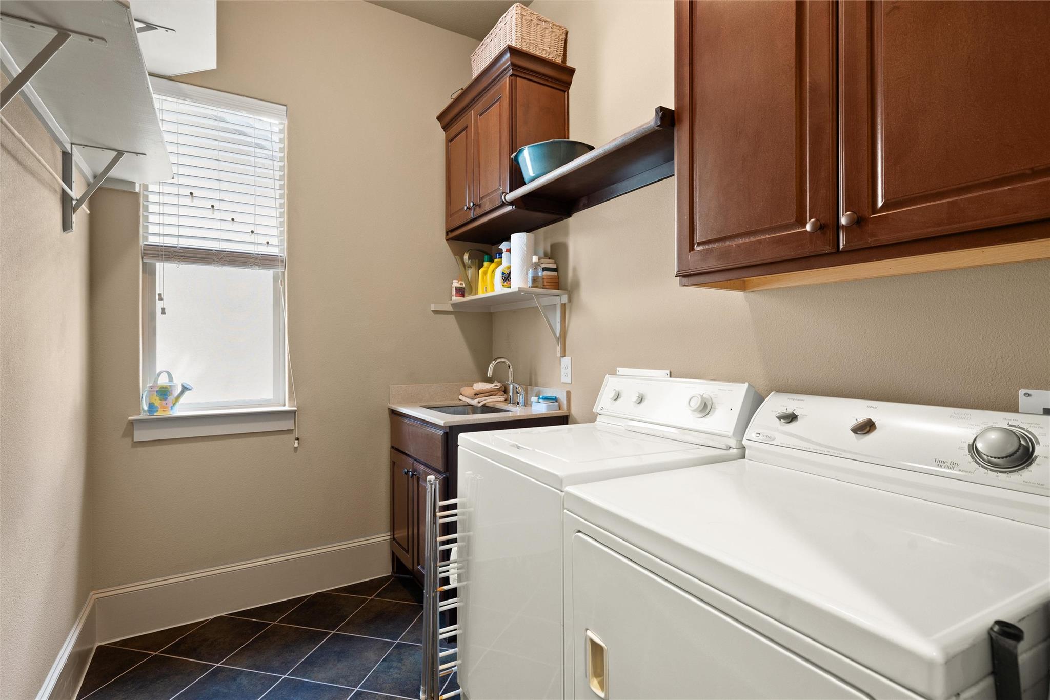 8512 Etienne Cv, Austin, TX 78759