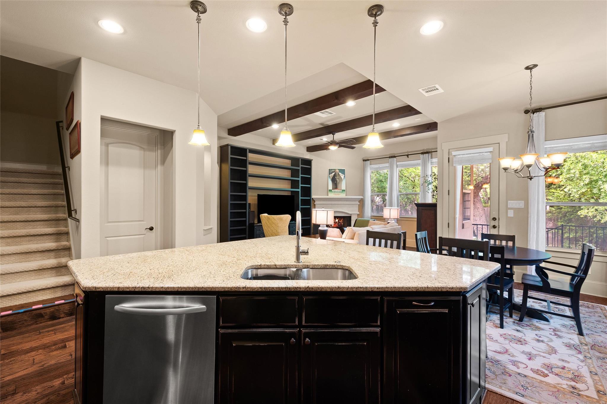 8512 Etienne Cv, Austin, TX 78759