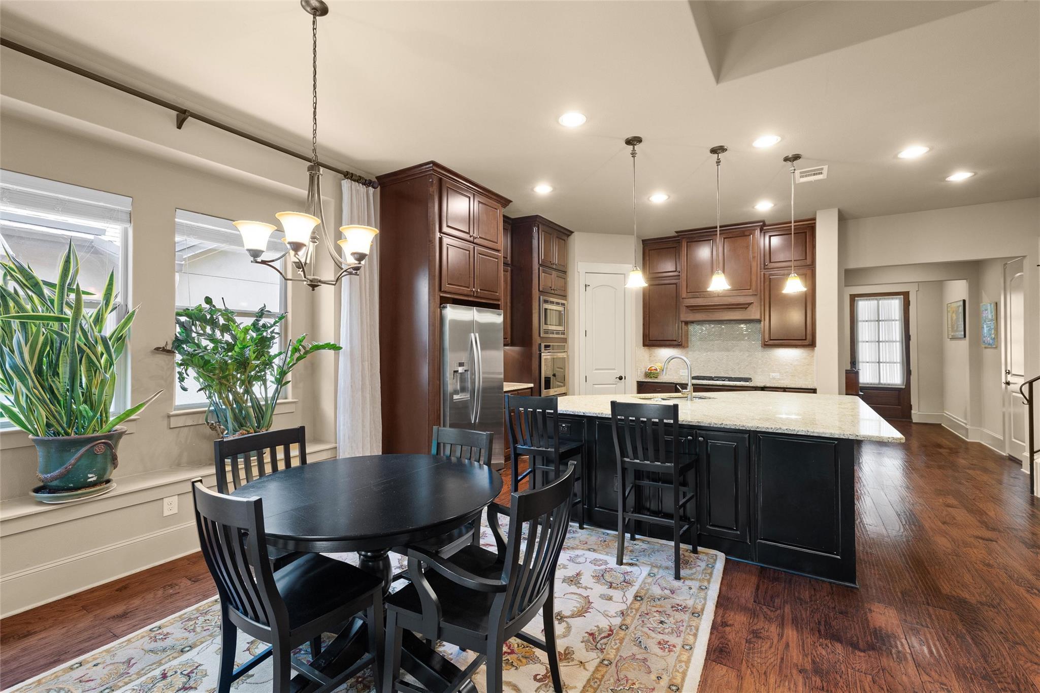 8512 Etienne Cv, Austin, TX 78759