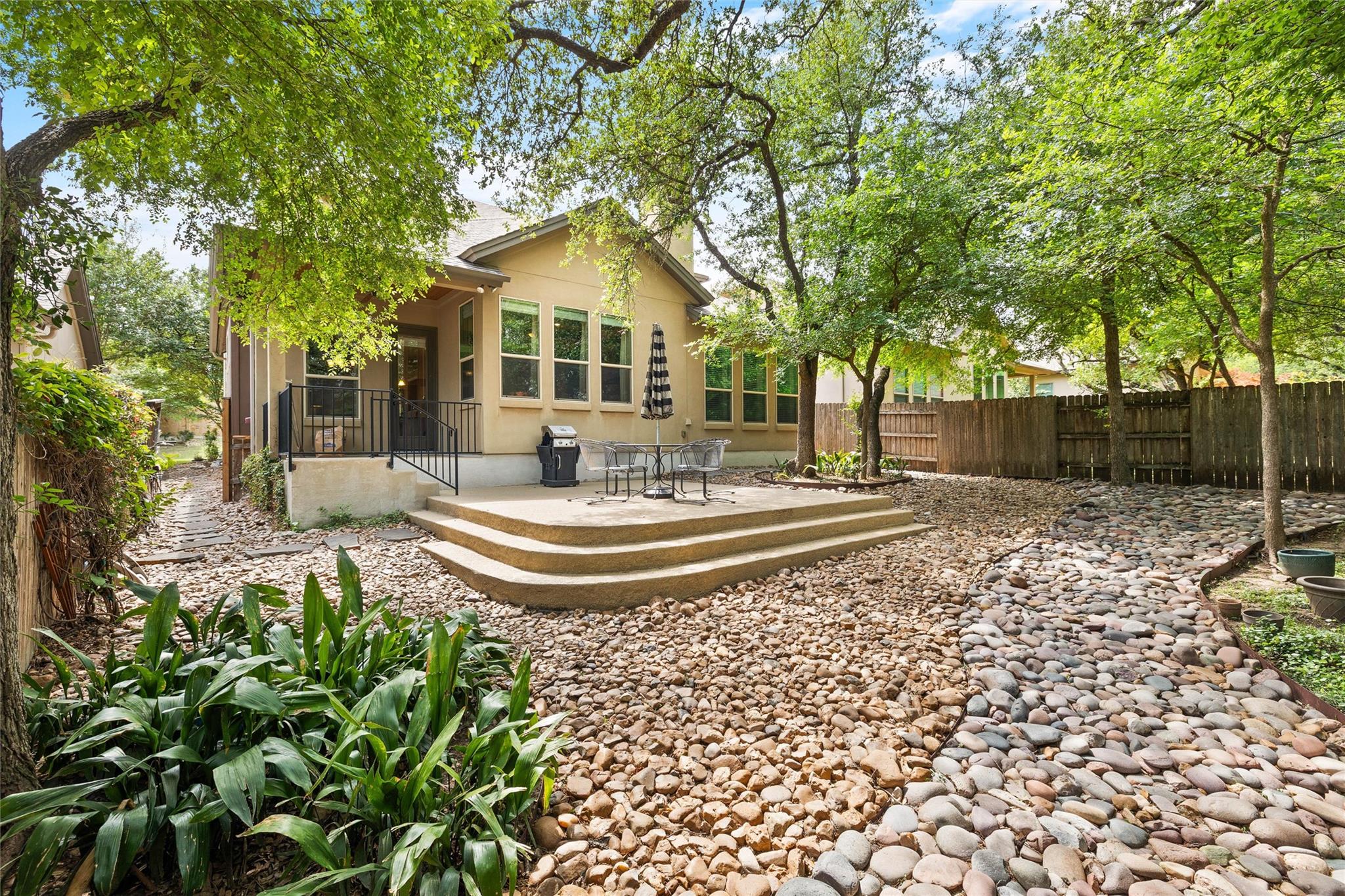 8512 Etienne Cv, Austin, TX 78759