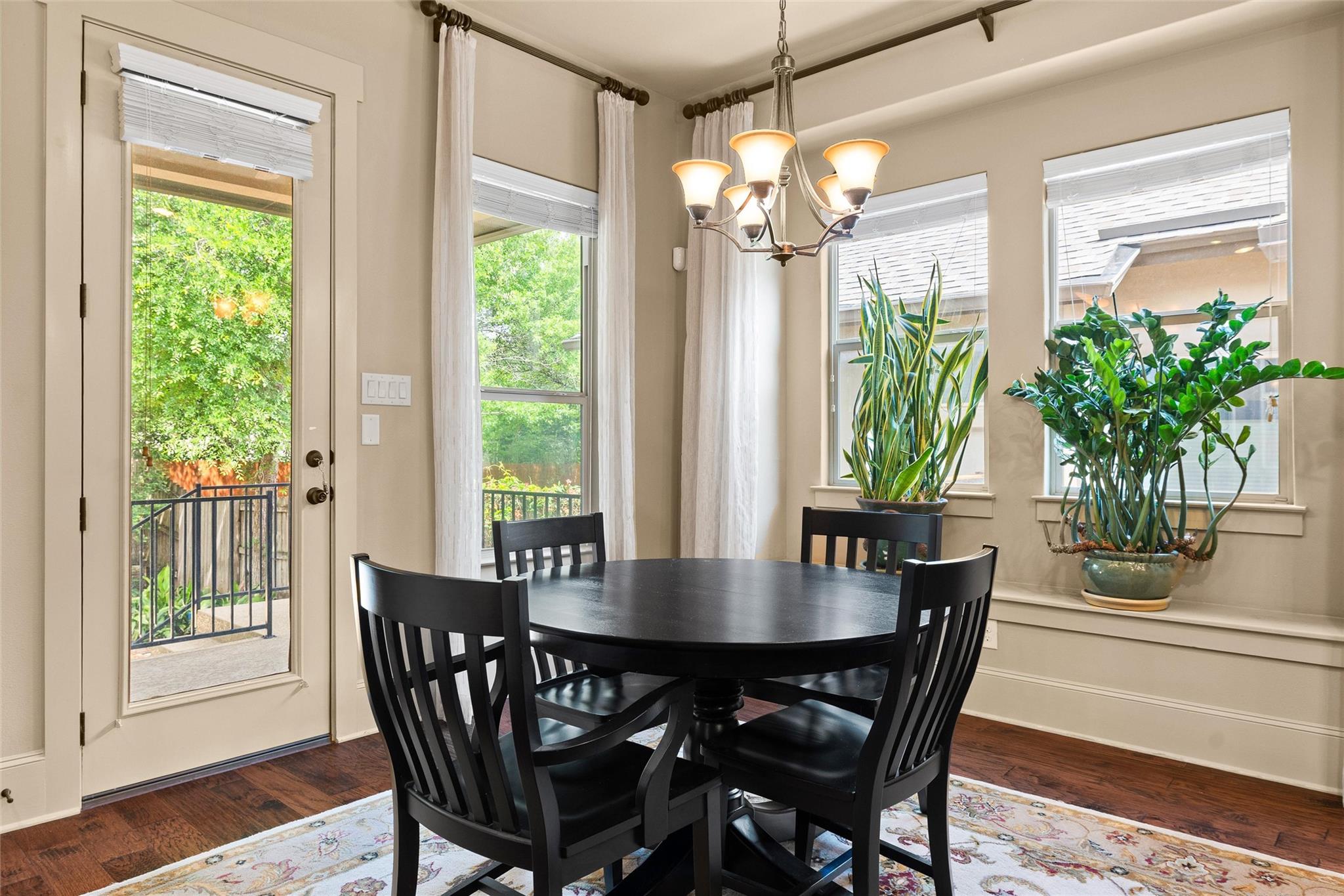 8512 Etienne Cv, Austin, TX 78759