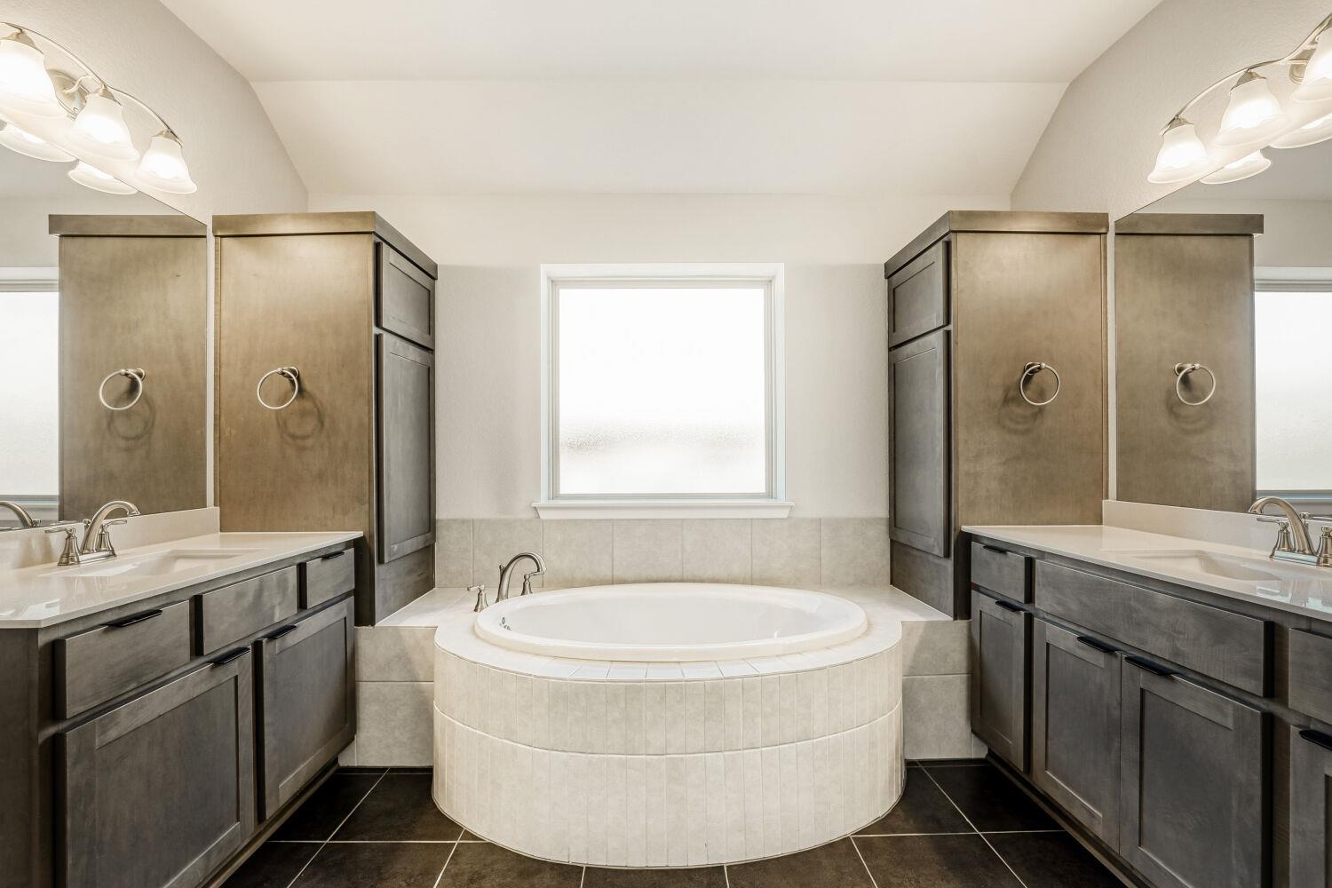 121 University Lands Dr, Liberty Hill, TX 78642