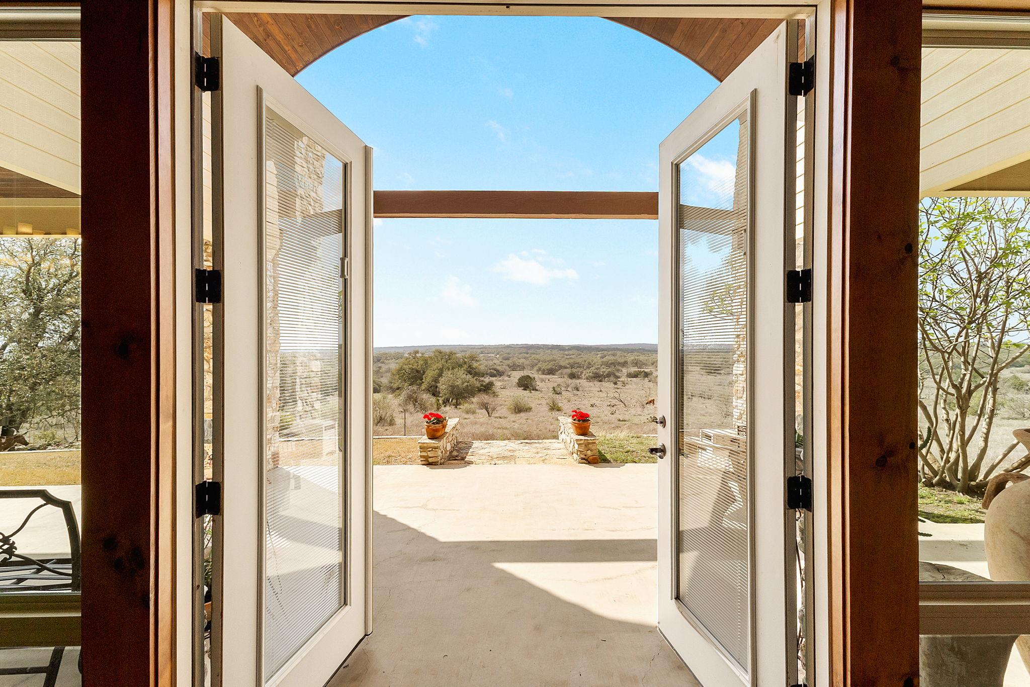 2810 Bridlewood Ranches Dr., San Marcos, TX 78666