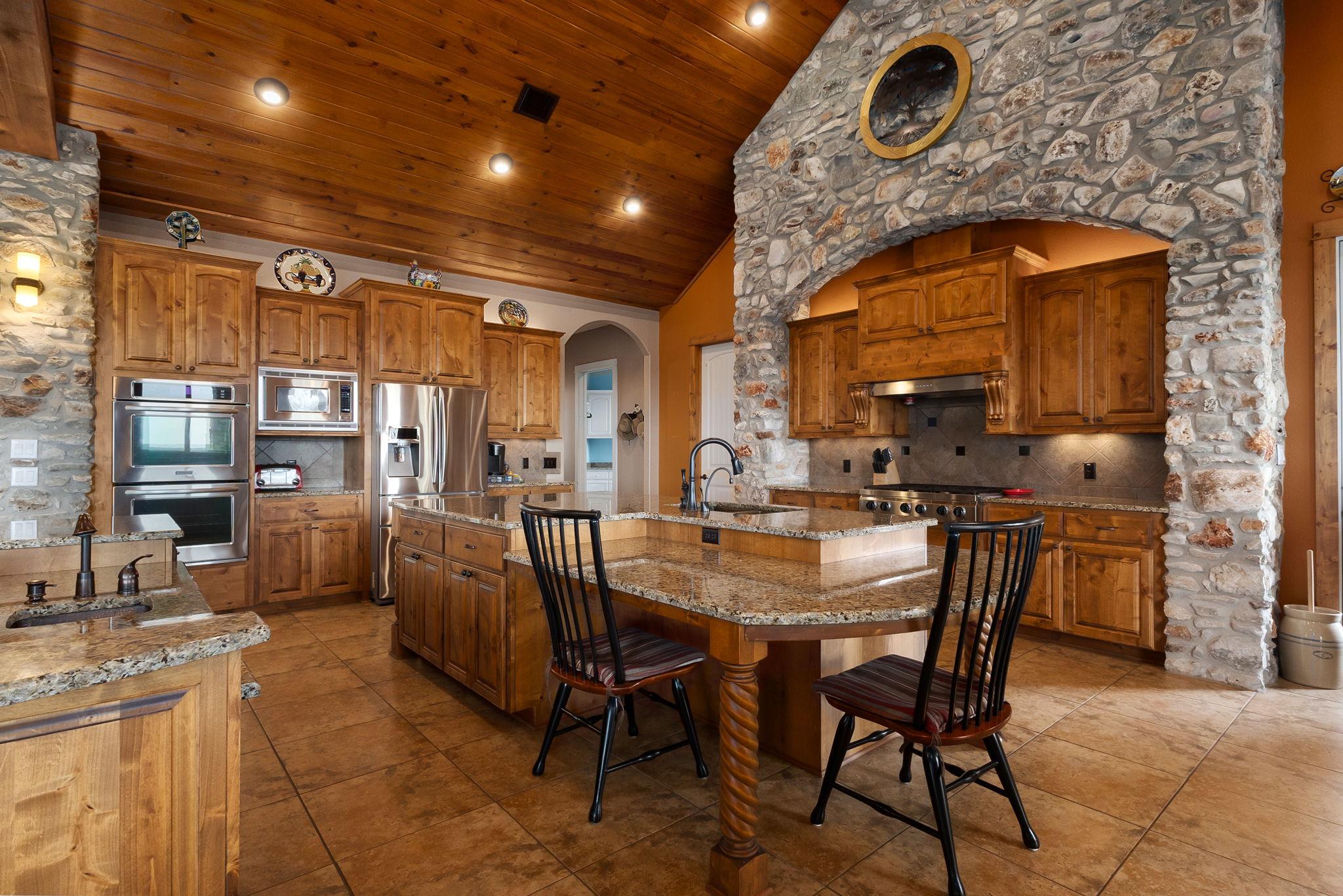 2810 Bridlewood Ranches Dr., San Marcos, TX 78666