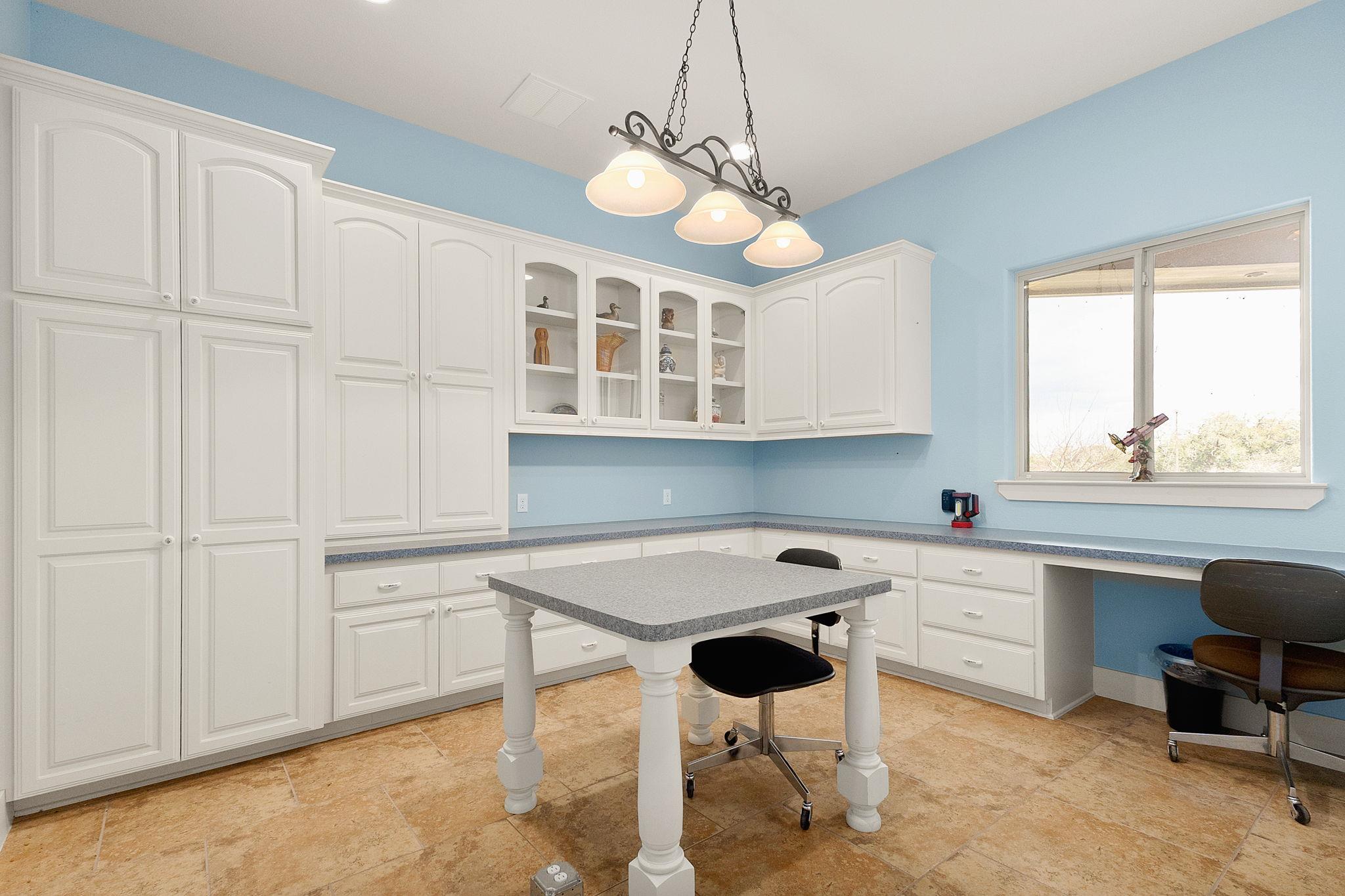 2810 Bridlewood Ranches Dr., San Marcos, TX 78666