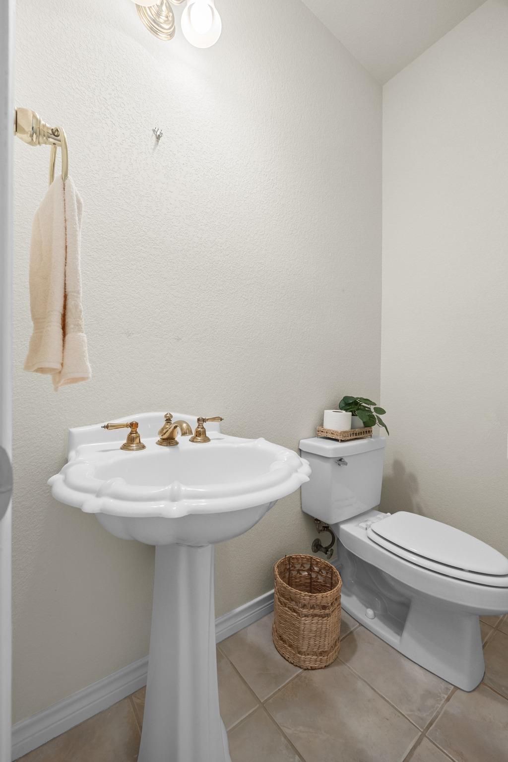 202 Highpoint Way, Georgetown, TX 78626