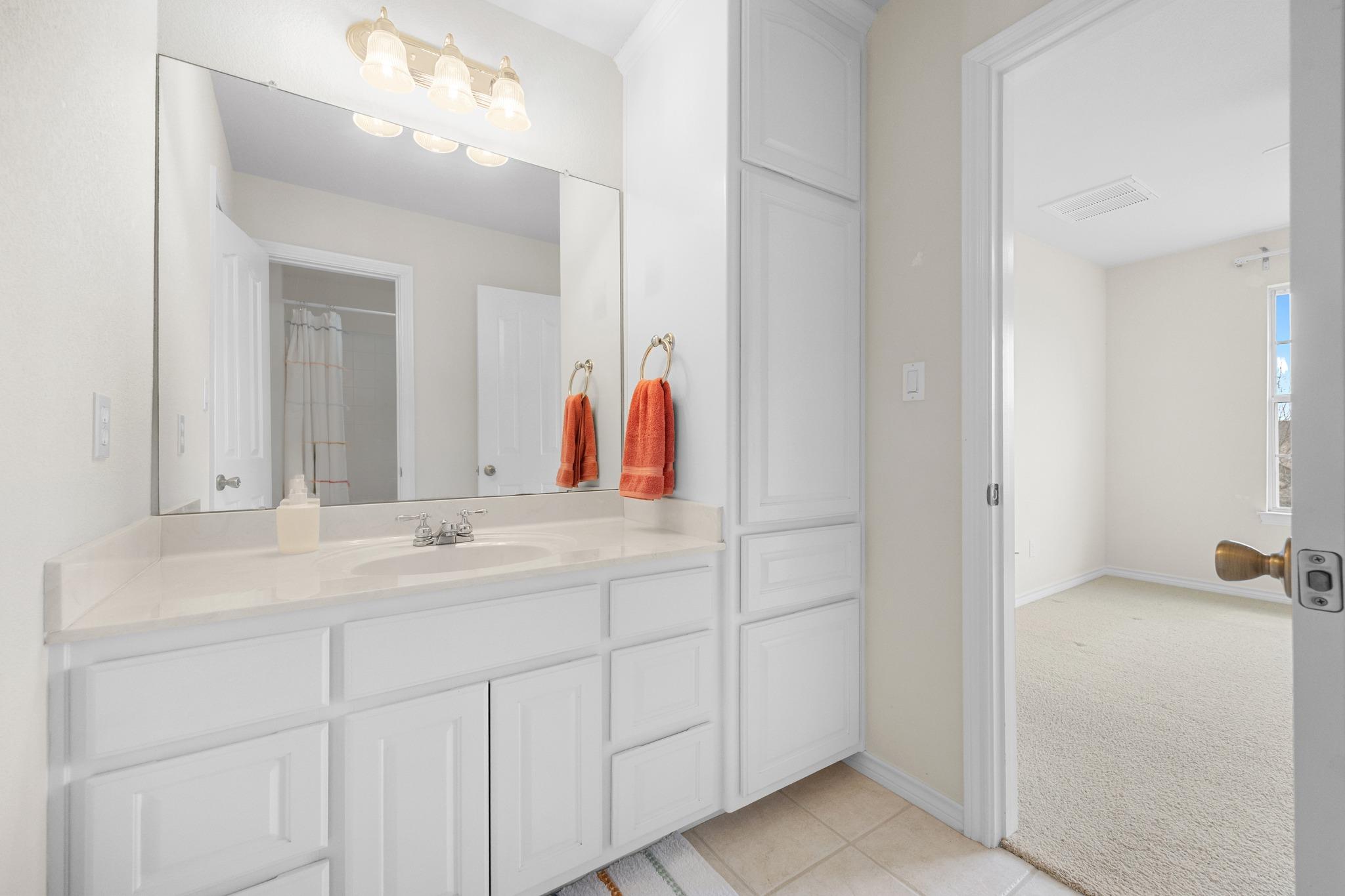 202 Highpoint Way, Georgetown, TX 78626