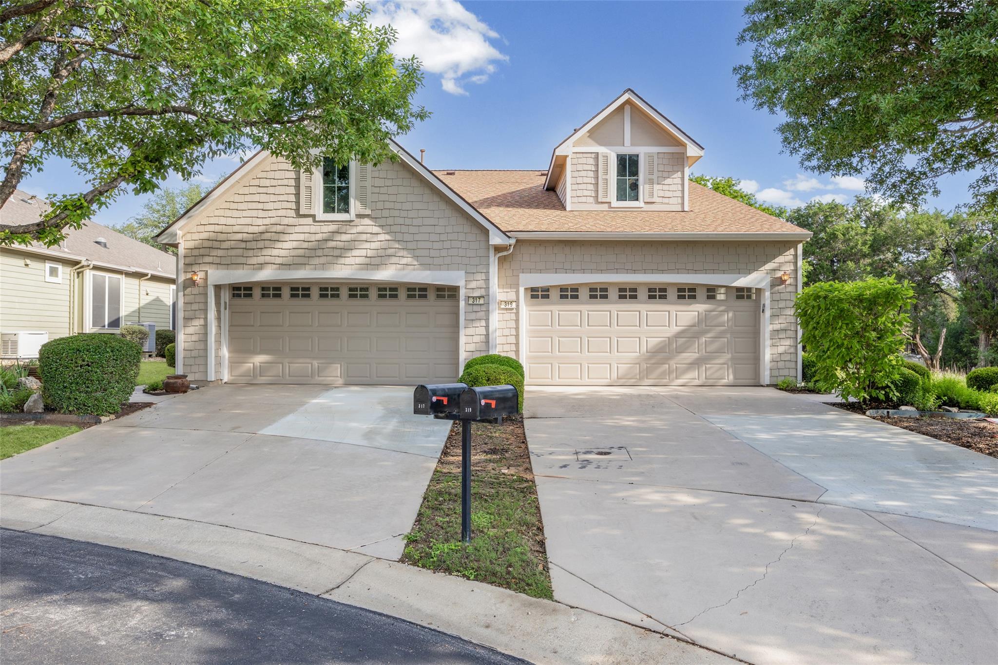 317 Essex Ln, Georgetown, TX 78633