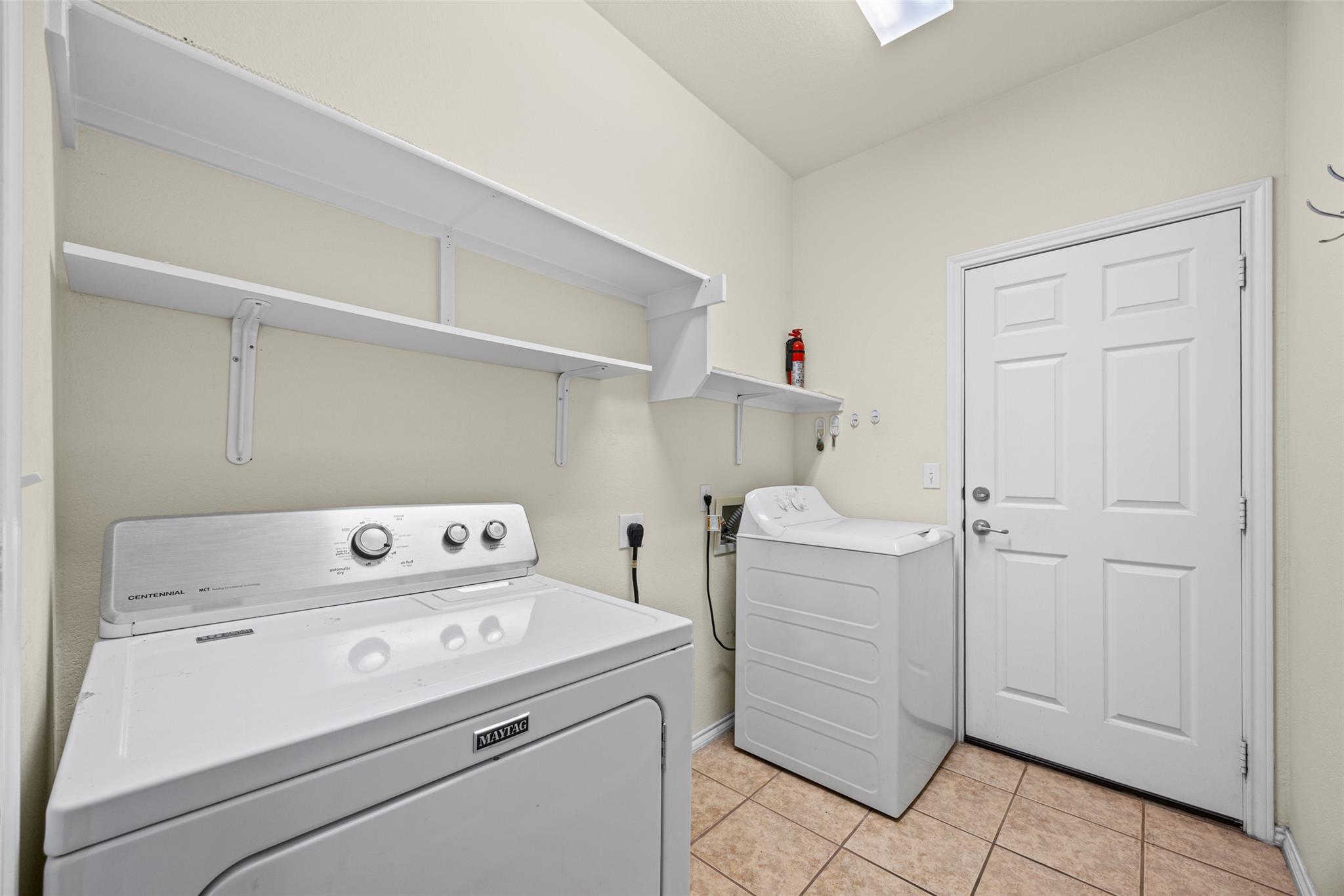 317 Essex Ln, Georgetown, TX 78633