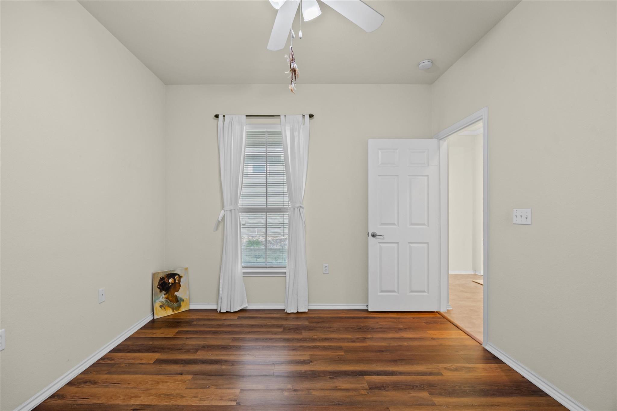 317 Essex Ln, Georgetown, TX 78633