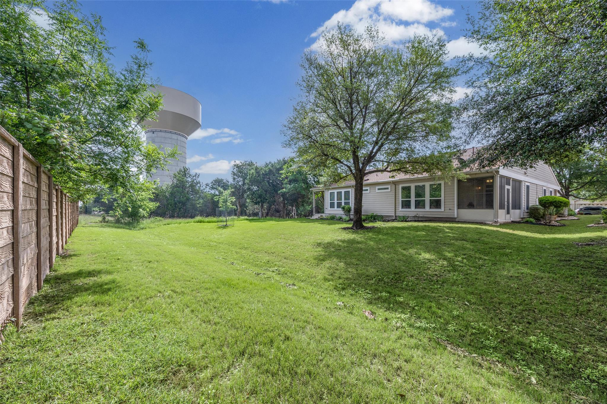 317 Essex Ln, Georgetown, TX 78633