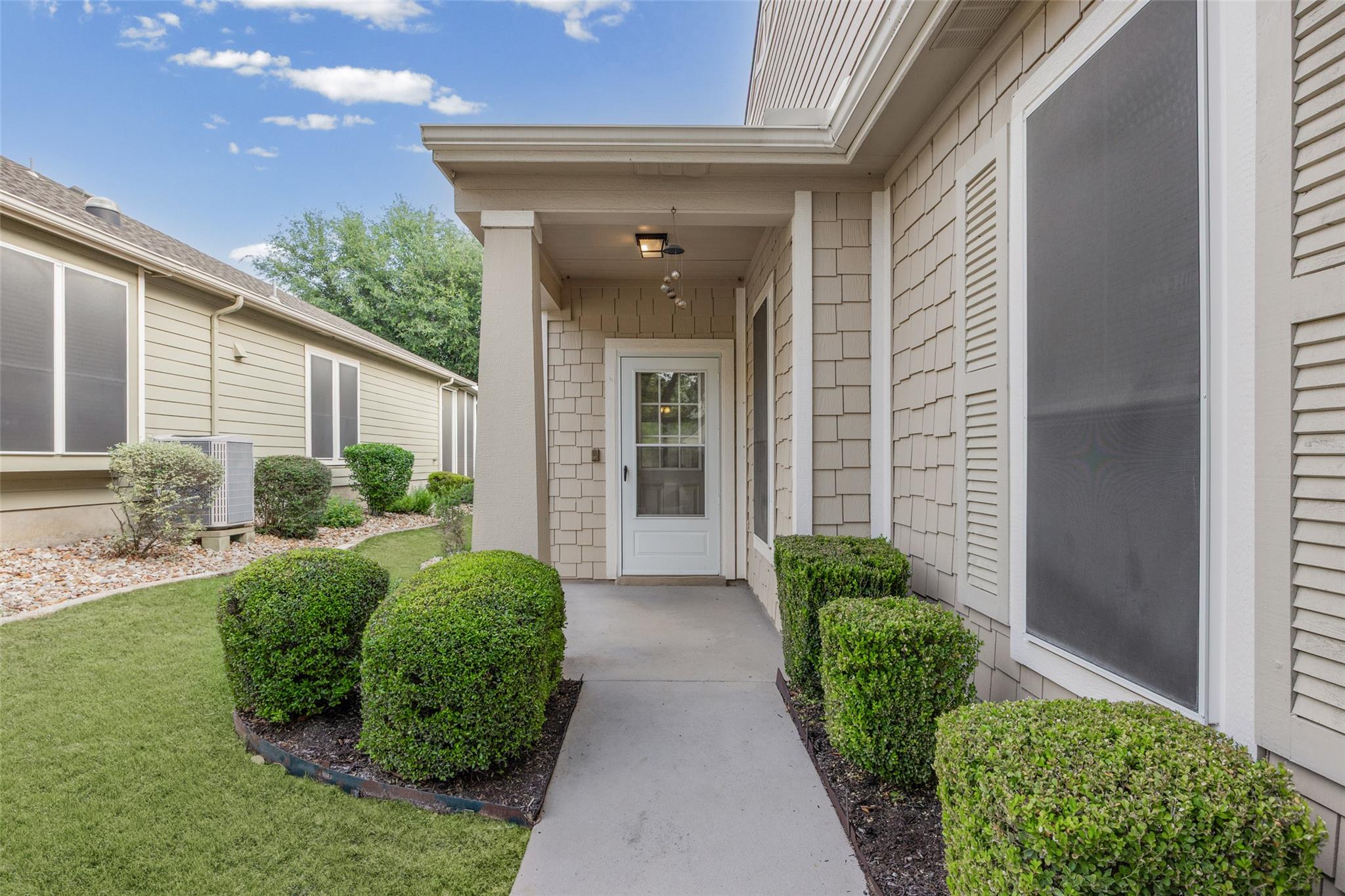 317 Essex Ln, Georgetown, TX 78633