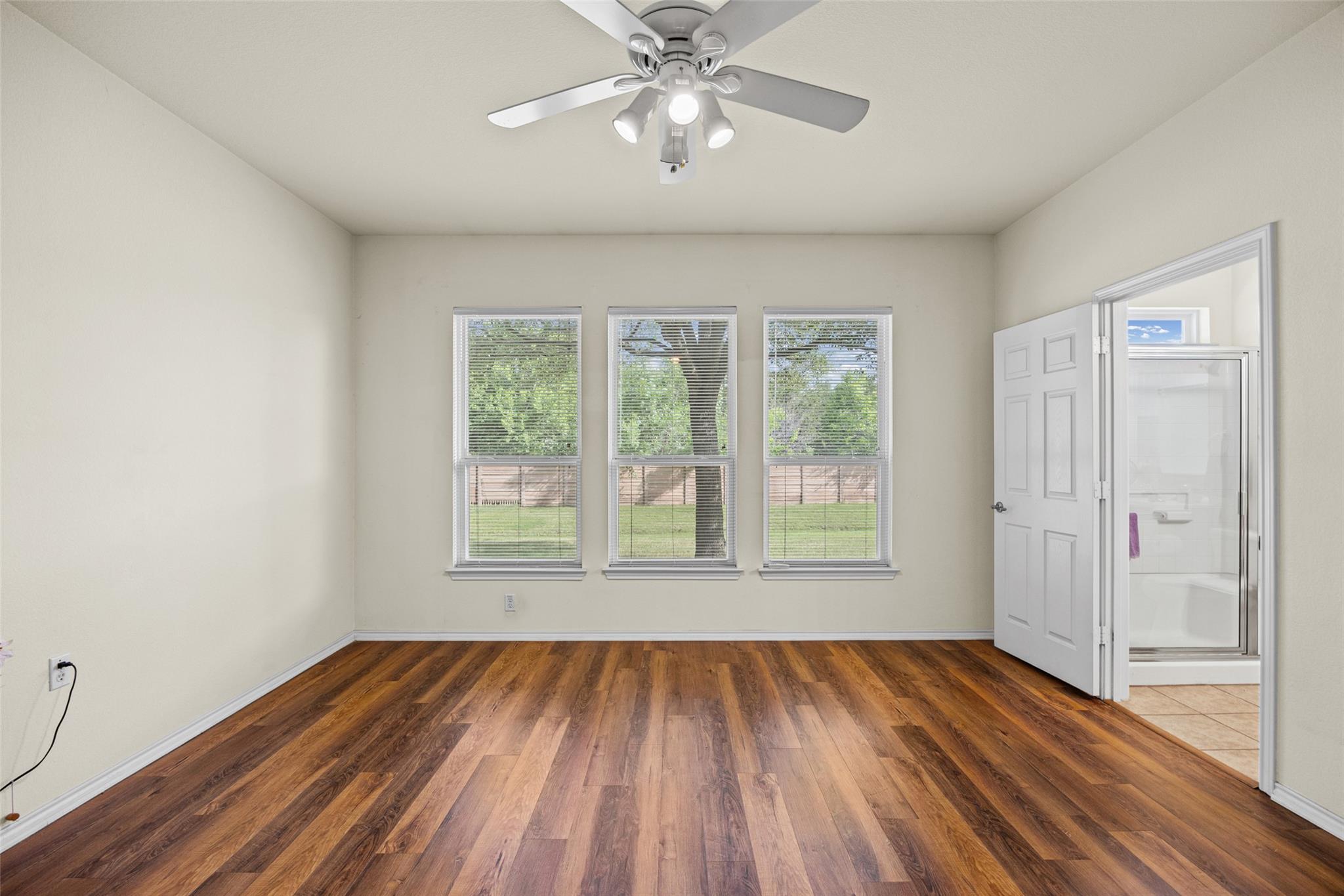 317 Essex Ln, Georgetown, TX 78633