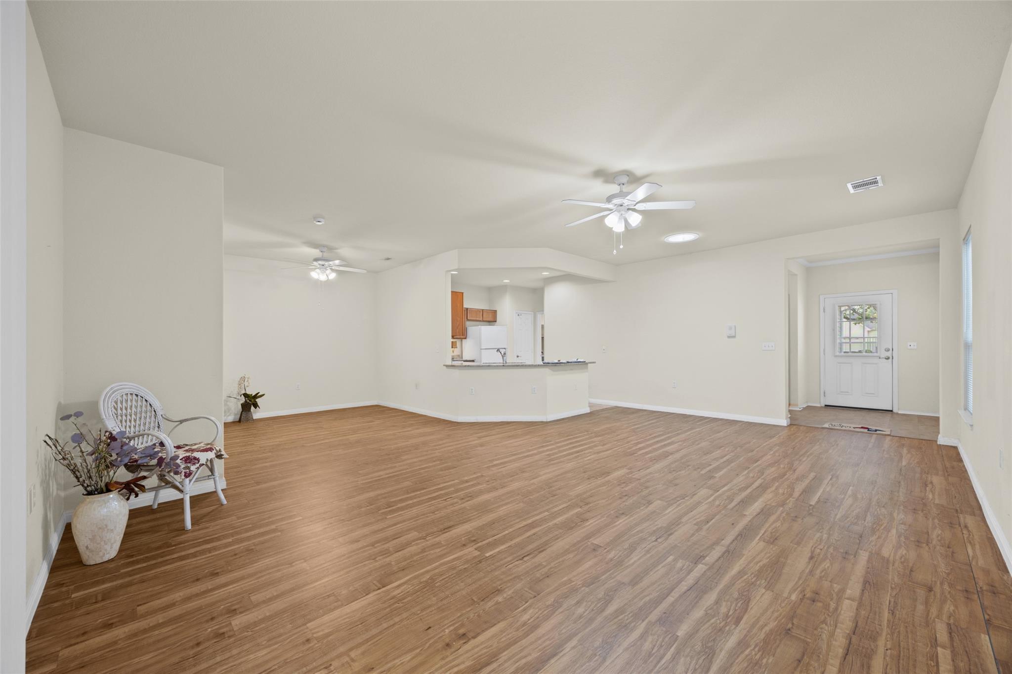 317 Essex Ln, Georgetown, TX 78633