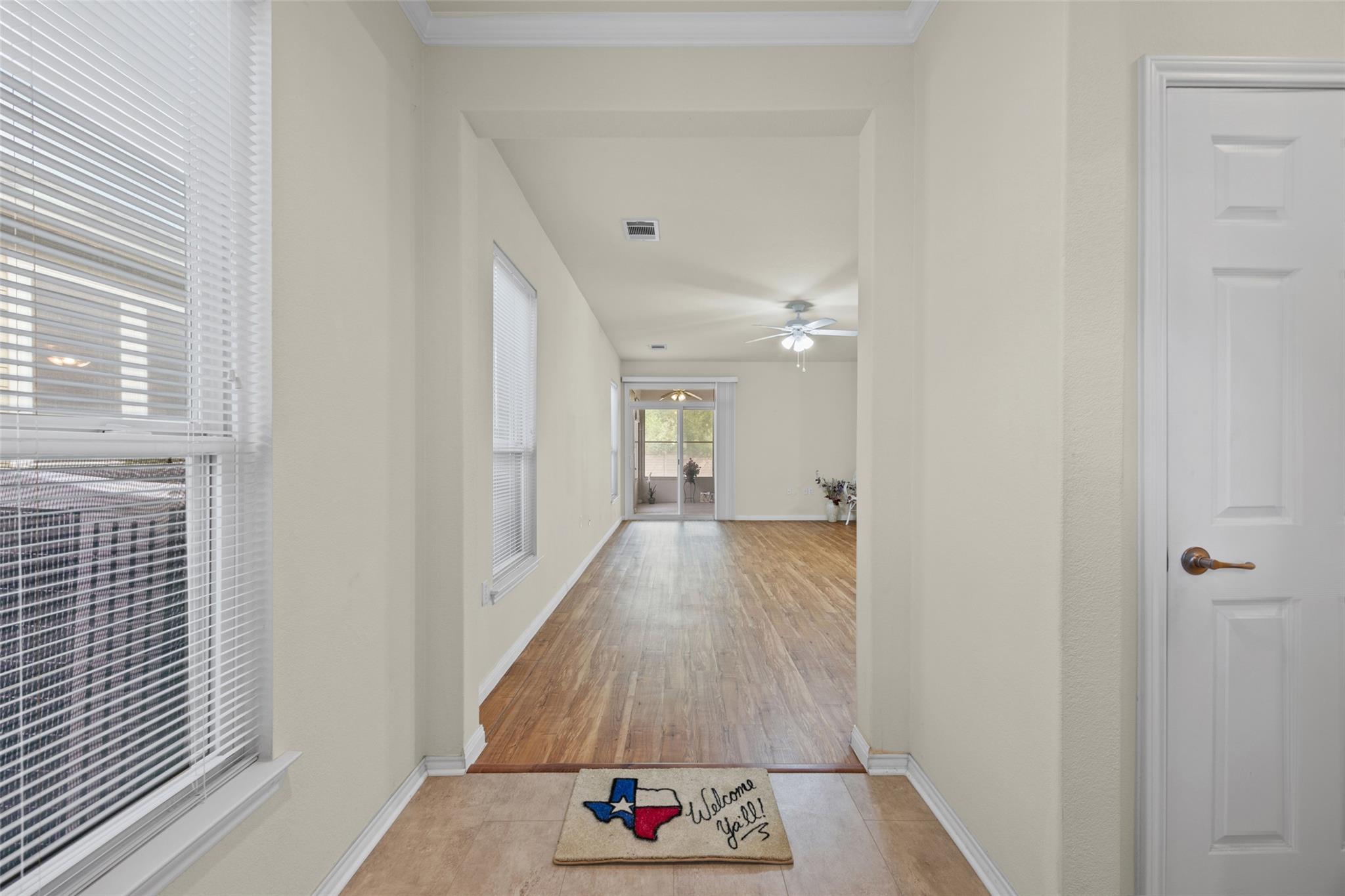 317 Essex Ln, Georgetown, TX 78633