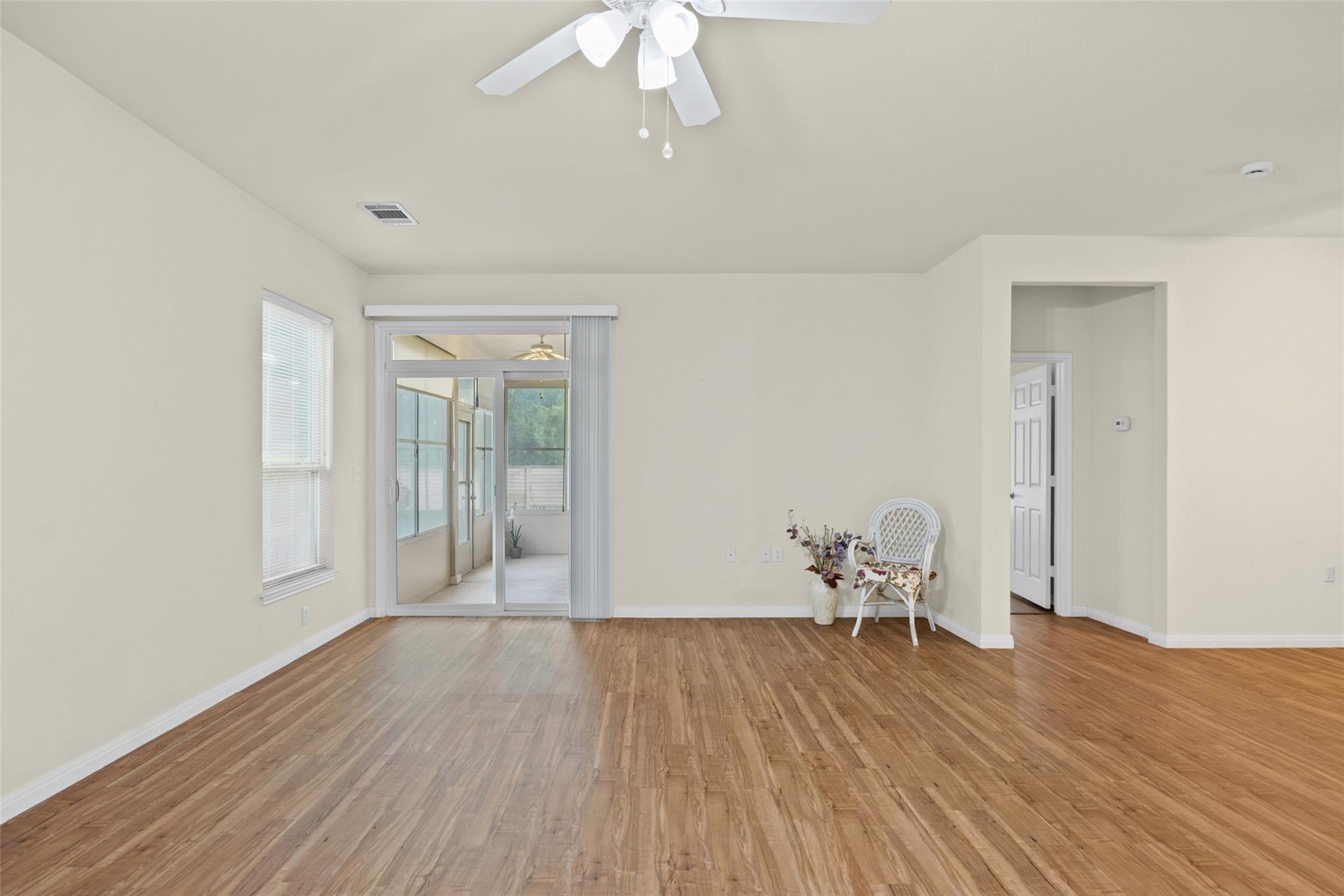 317 Essex Ln, Georgetown, TX 78633