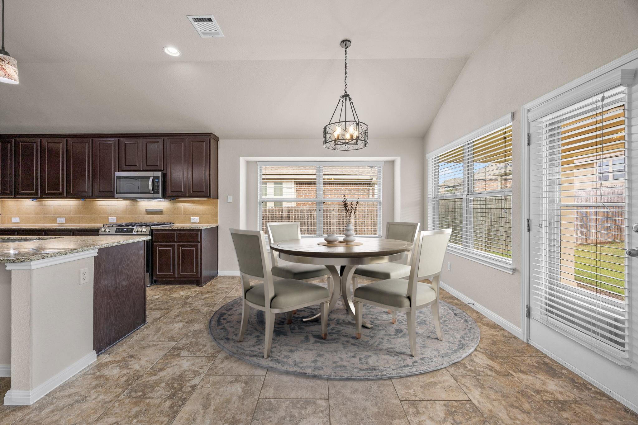 116 Kirkhill St, Hutto, TX 78634