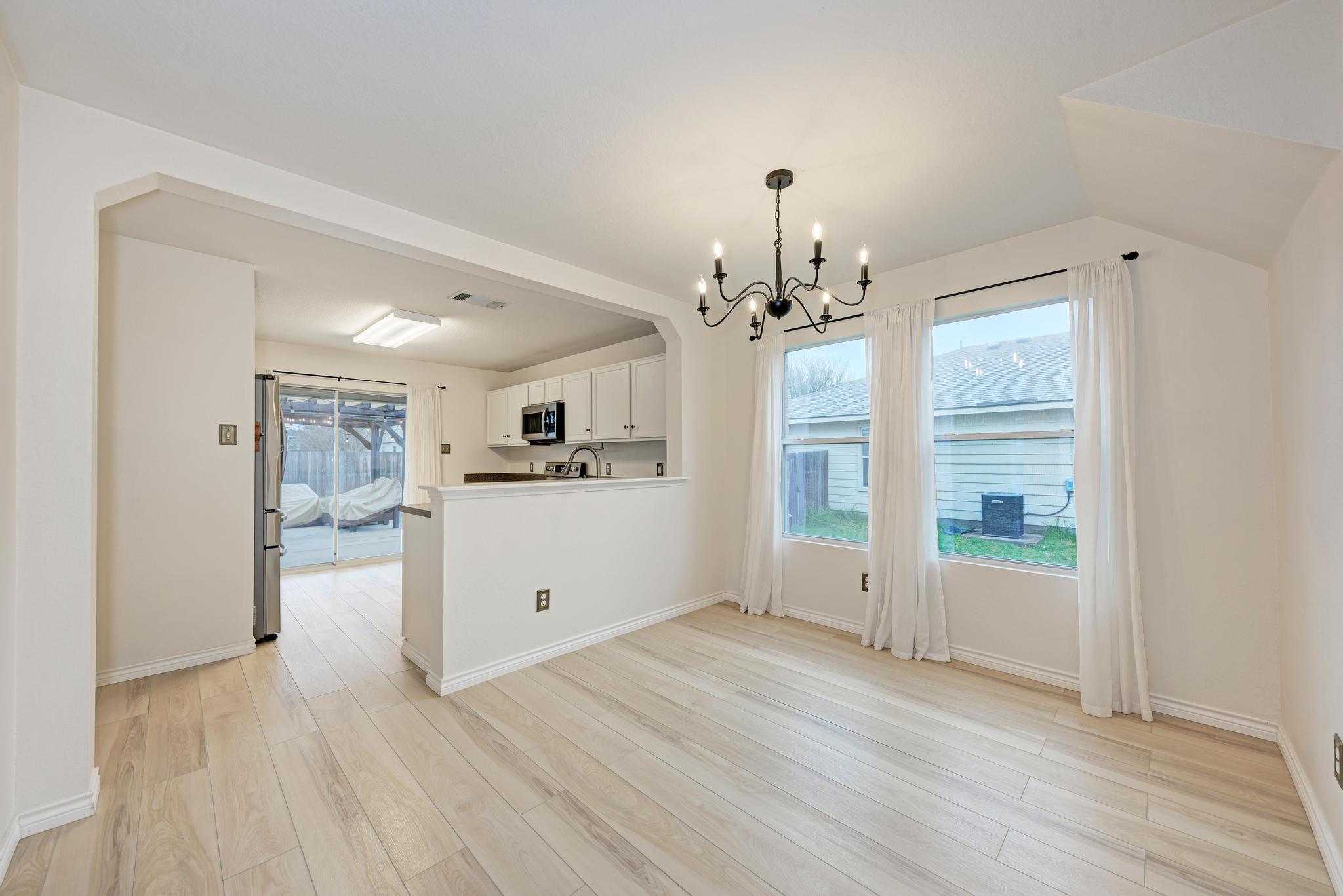 115 Camellia Dr, Hutto, TX 78634