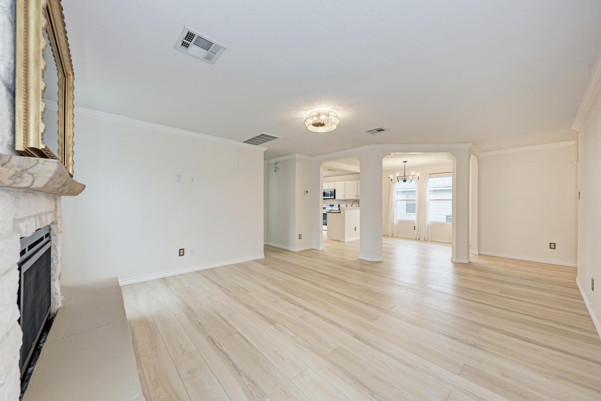 115 Camellia Dr, Hutto, TX 78634