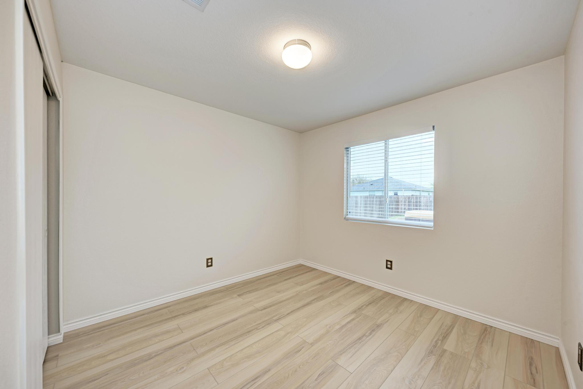 115 Camellia Dr, Hutto, TX 78634